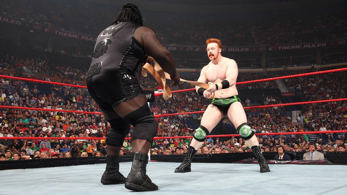 Sheamus vs Mark Henry in a WWE Strap Match