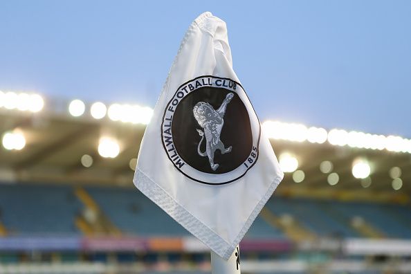 Milwall's badge on a corner flag.
