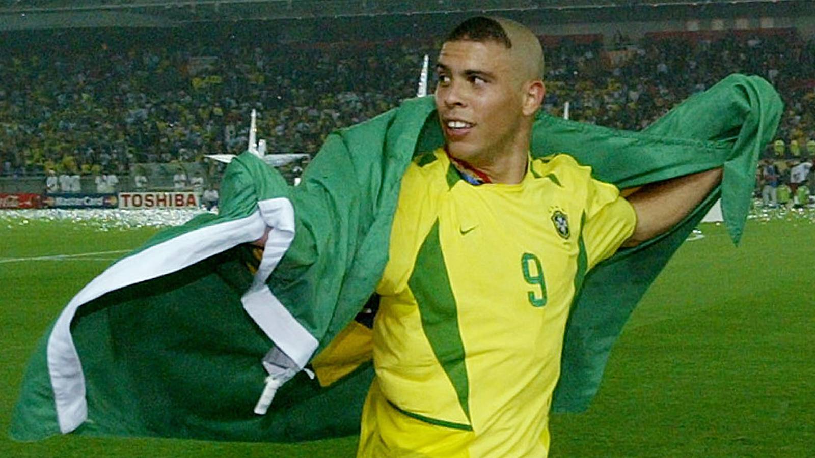 Ronaldo Brazil Legend s Beautiful Rebirth At The 2002 World Cup ronaldo-brazil-legend-s-beautiful-rebirth-at-the-2002-world-cup