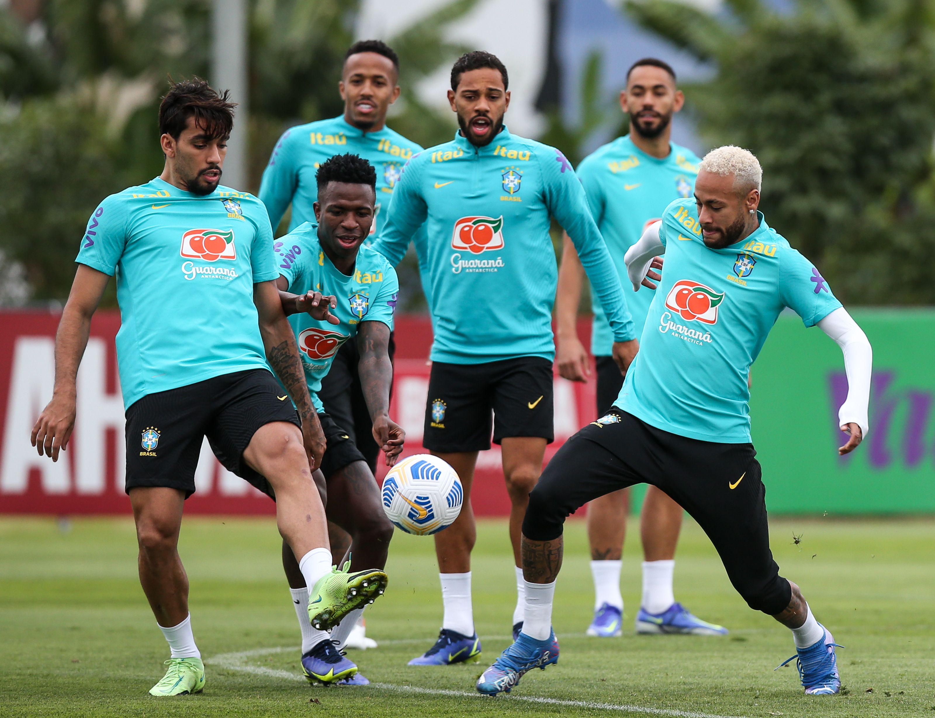 Neymar and Vinicius in Brazil training
