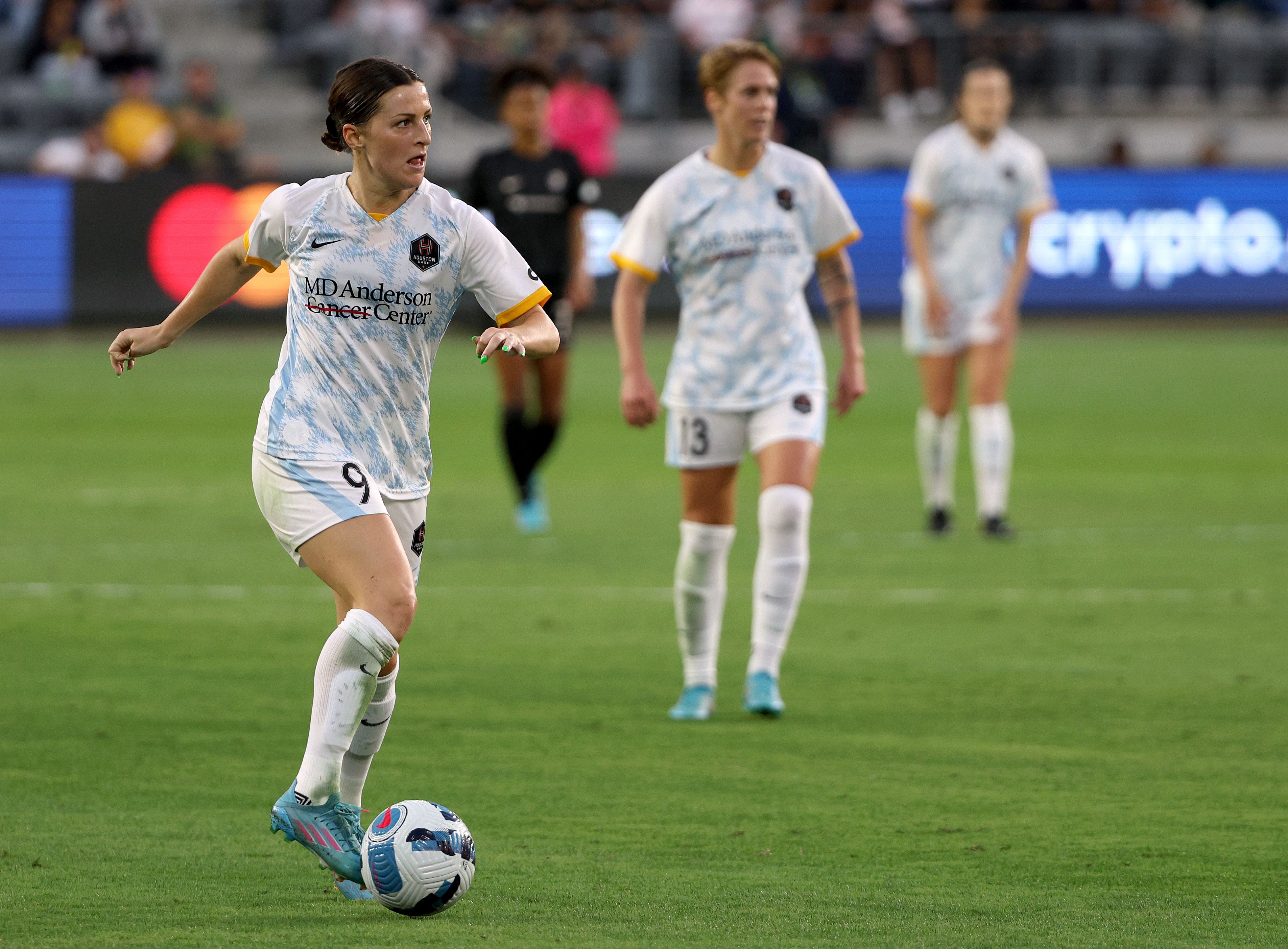Houston Dash's Haley Hanson playing in the NWSL