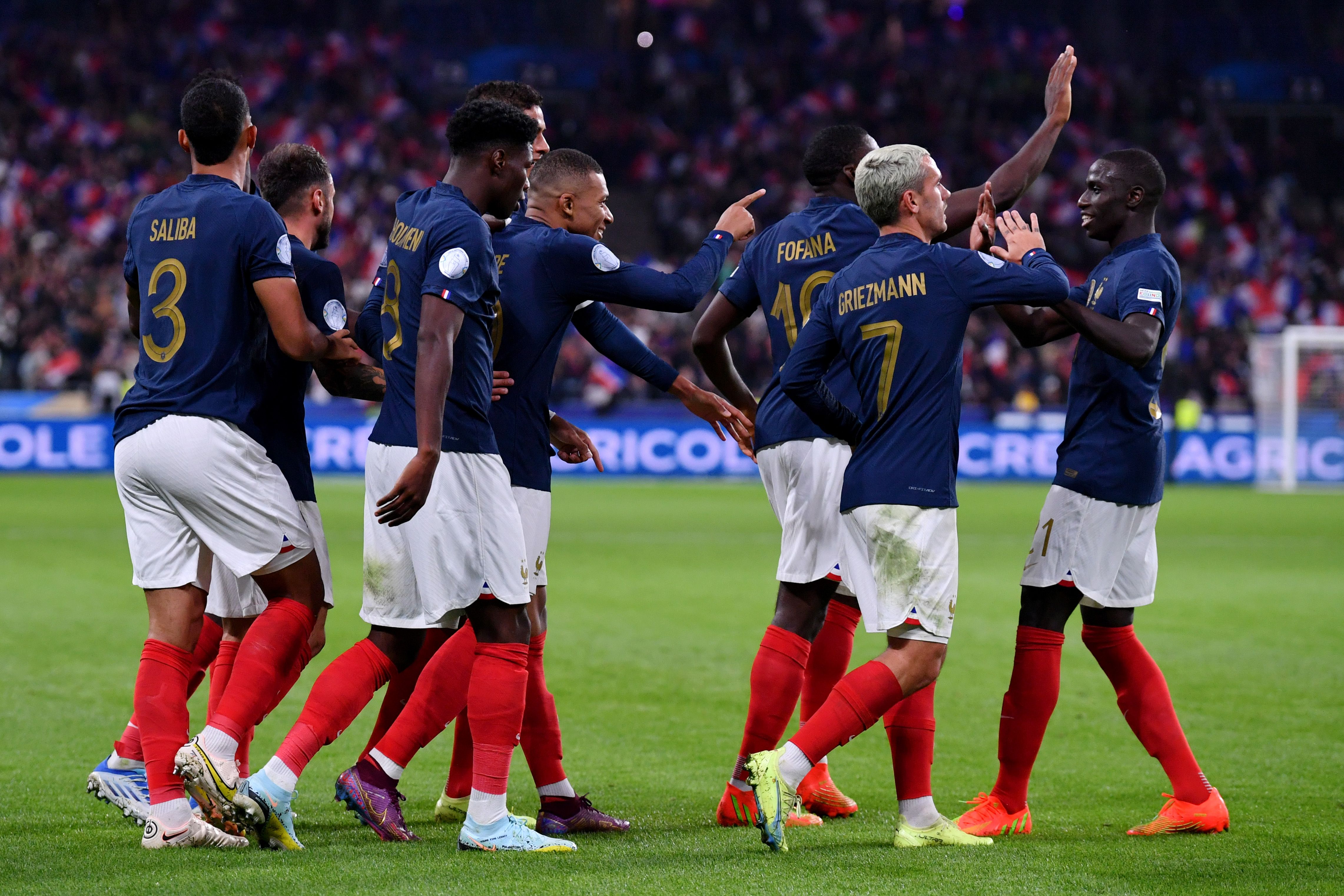 Kylian Mbappe of France celebrates with teammates after scoring their side's first goal during the UEFA Nations League League A Group 1 match between France and Austria at Stade de France on September 22, 2022 in Paris, France