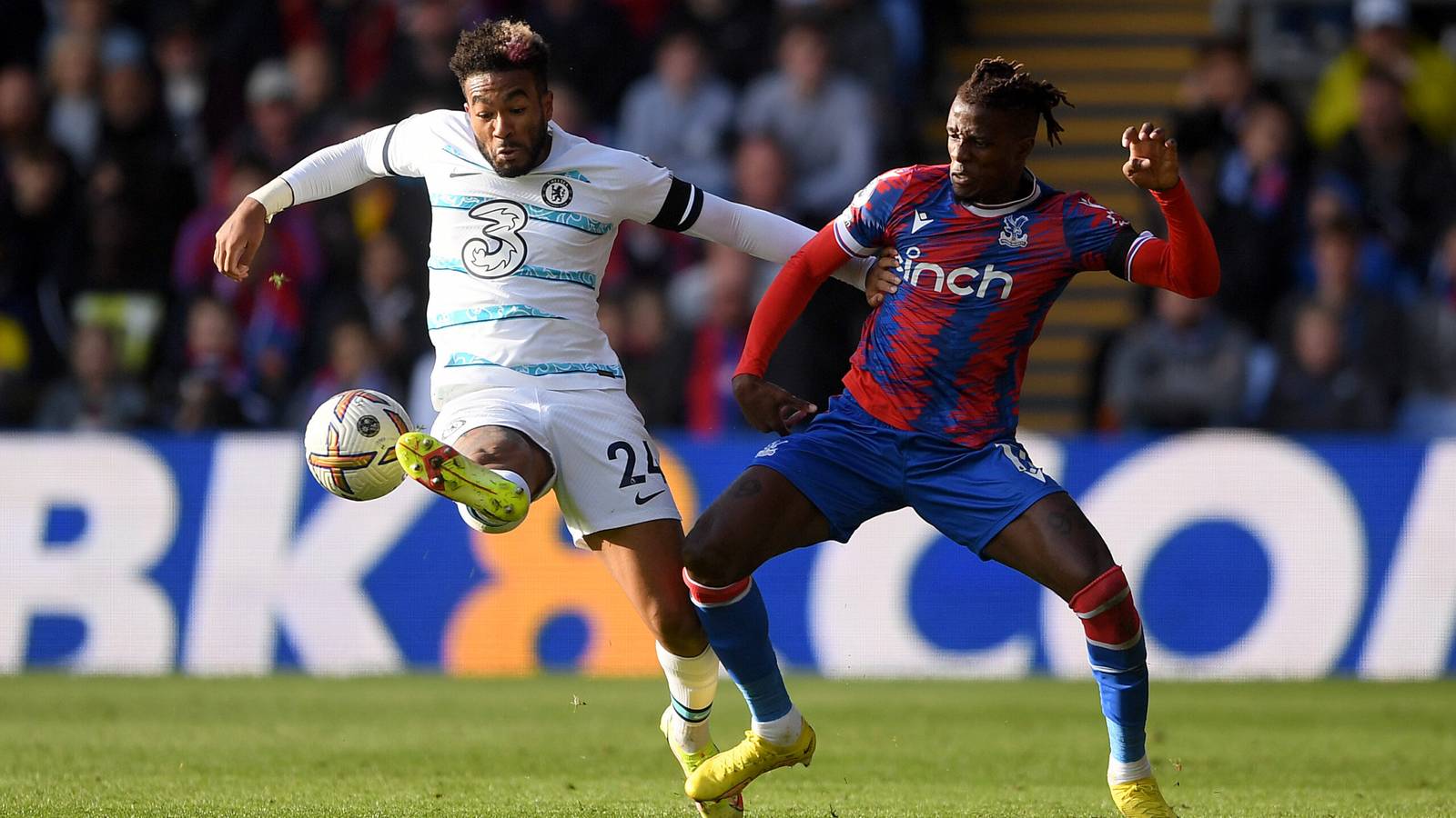Chelsea's Reece James produced sublime first touch in 2-1 win vs Palace