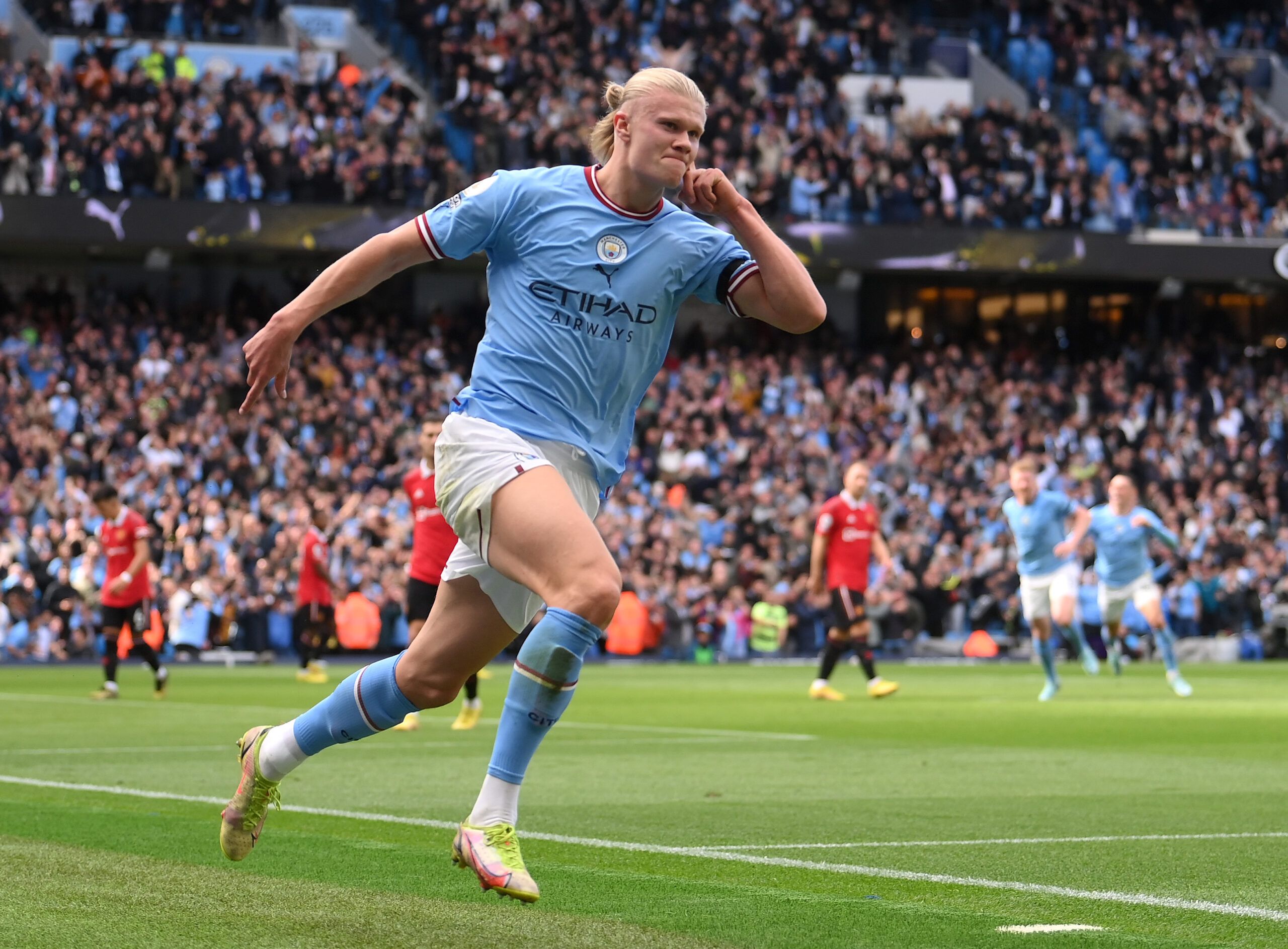 Ronaldo & Messi What league goal totals can Erling Haaland equal in