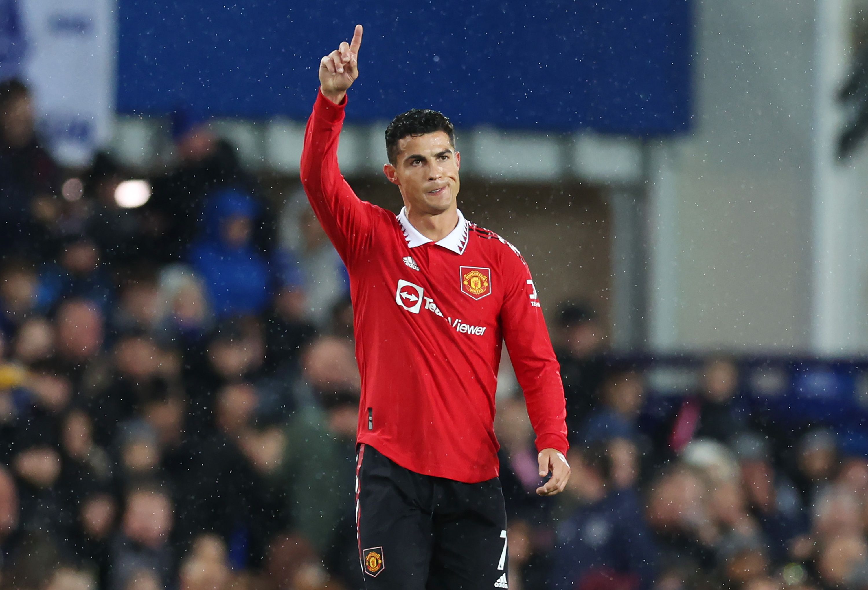 ristiano Ronaldo of Manchester United celebrates 
