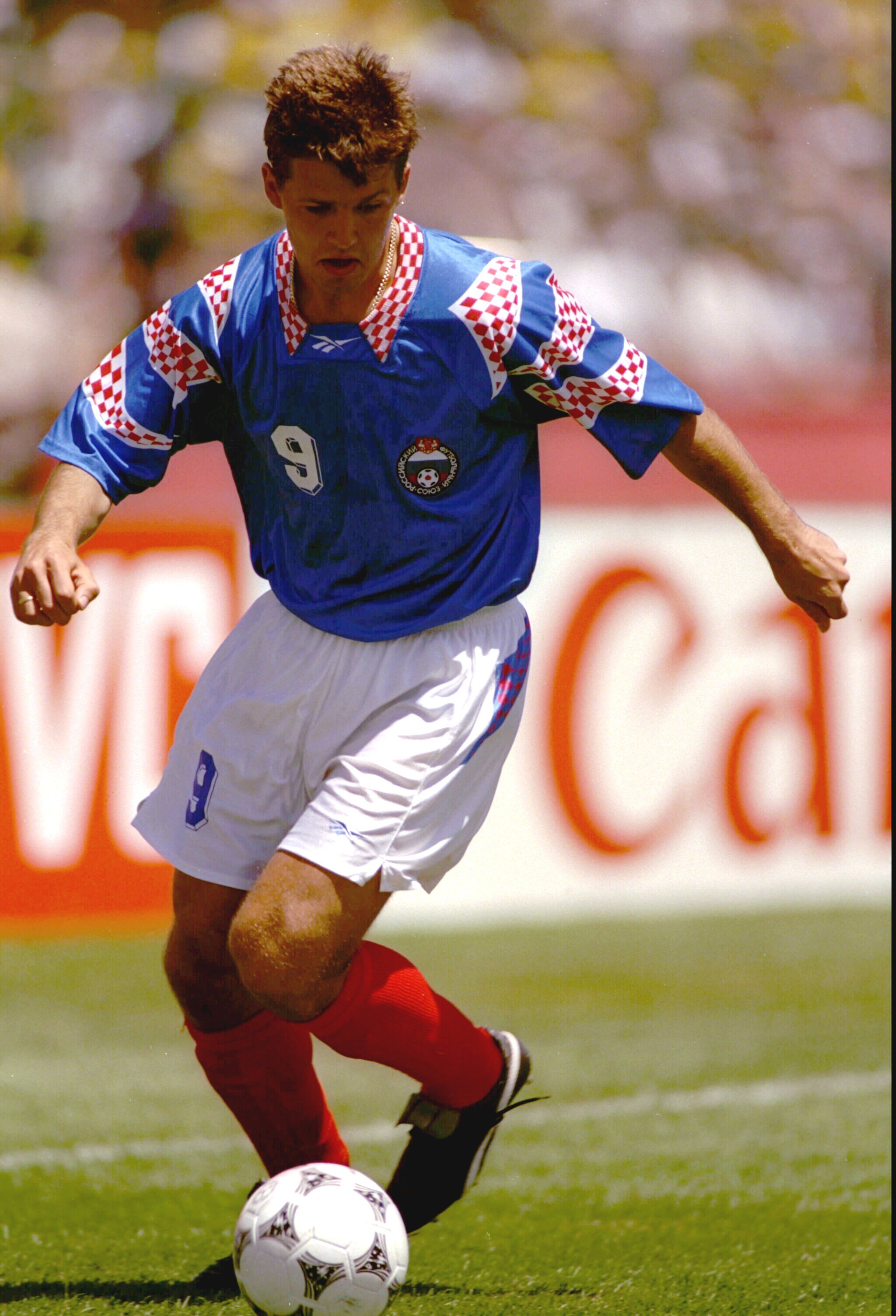 Salenko playing at the 1994 World Cup.