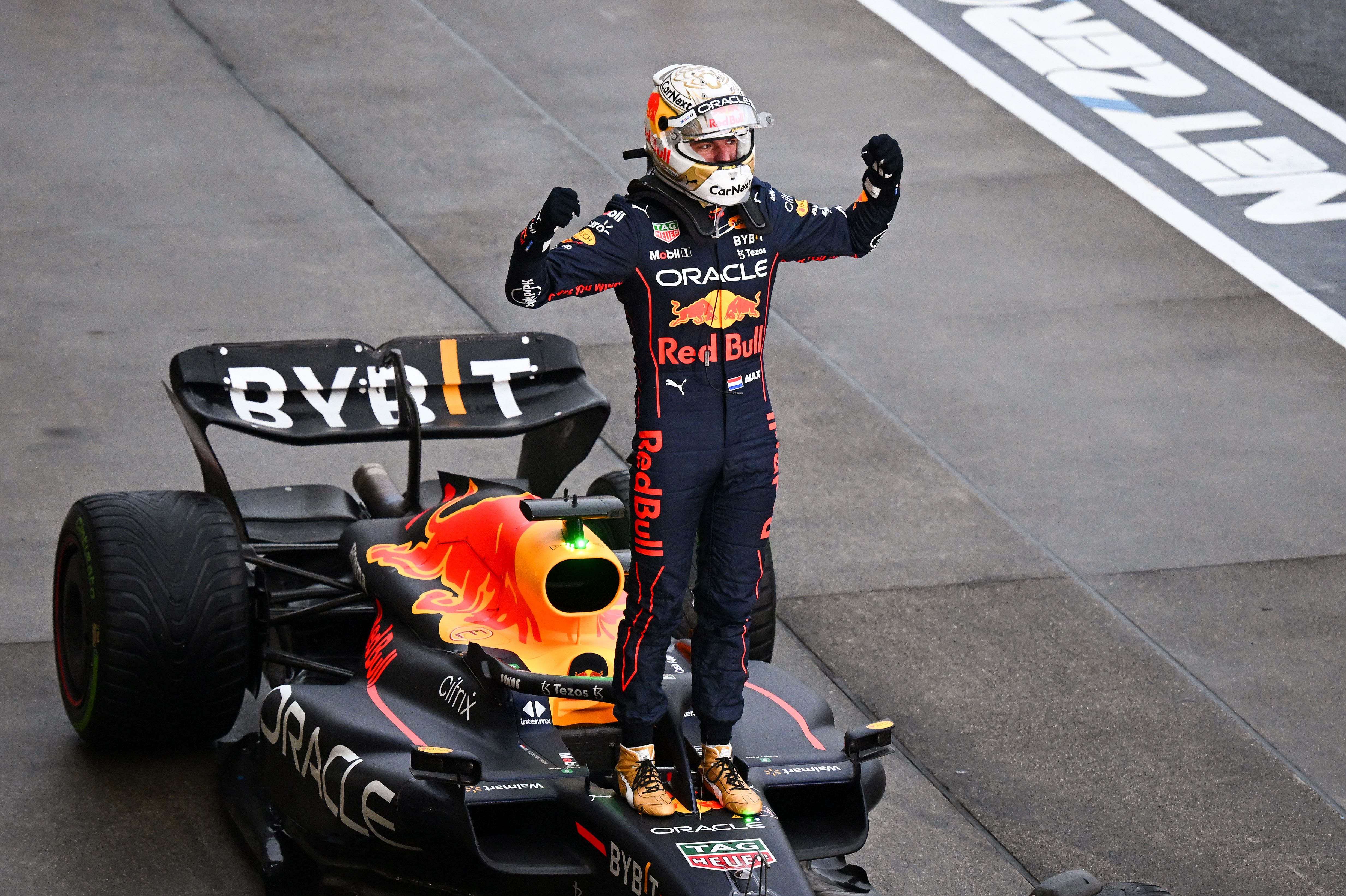 Max-Verstappen-2022-World-Champion