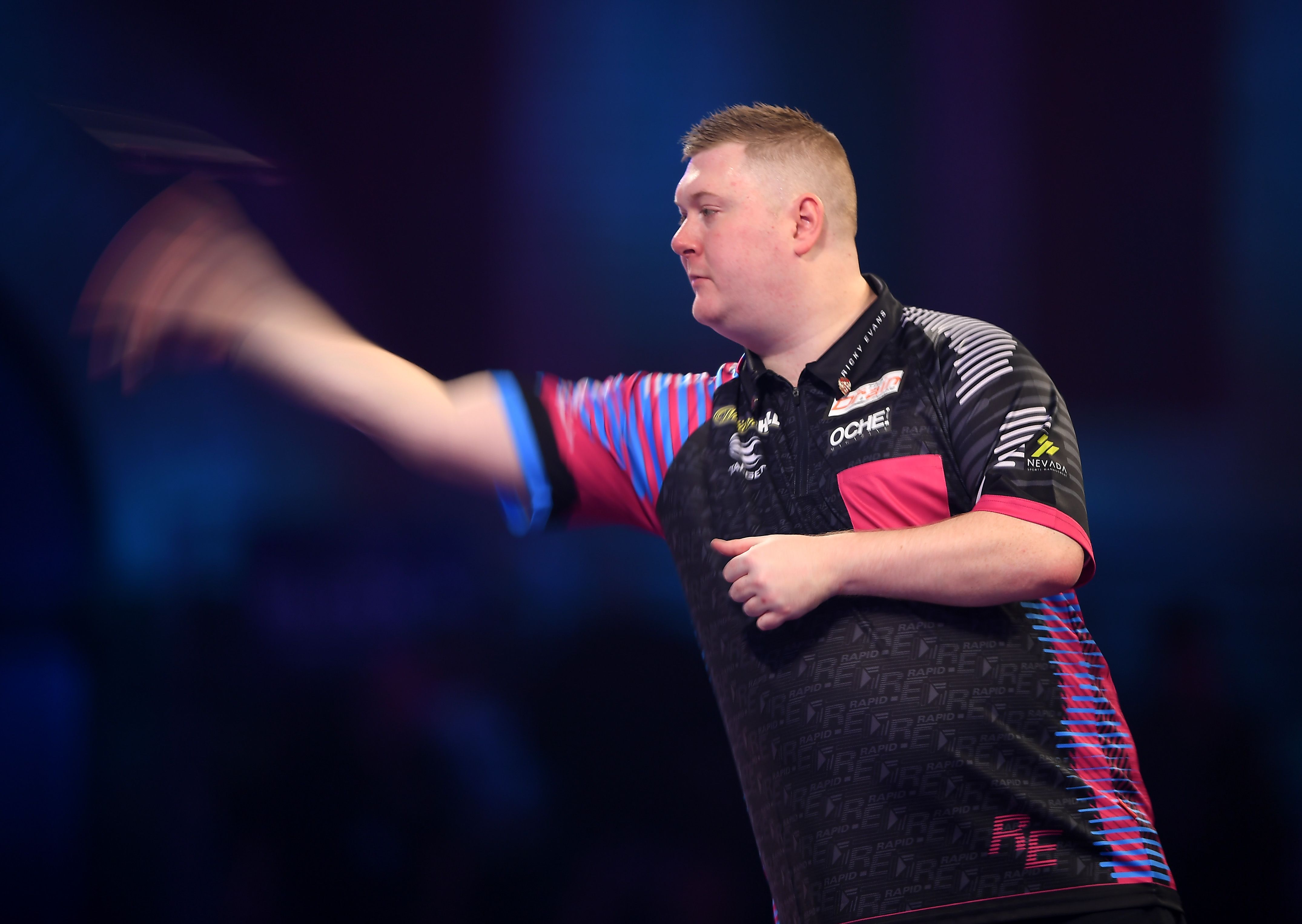 Darts Ricky Evans' world's fastest 180 is incredible to watch