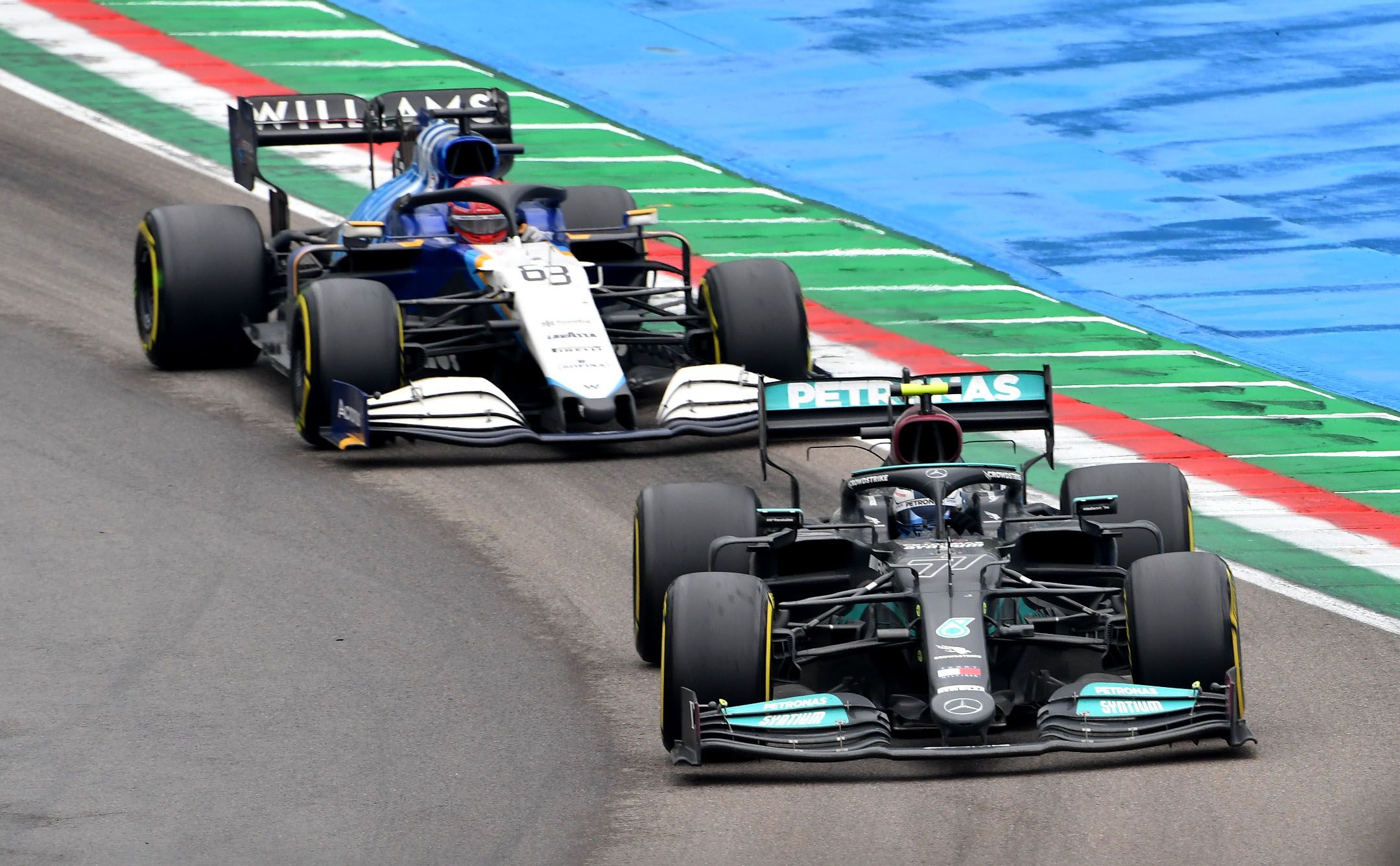 Russell closes in on Bottas in 2021.