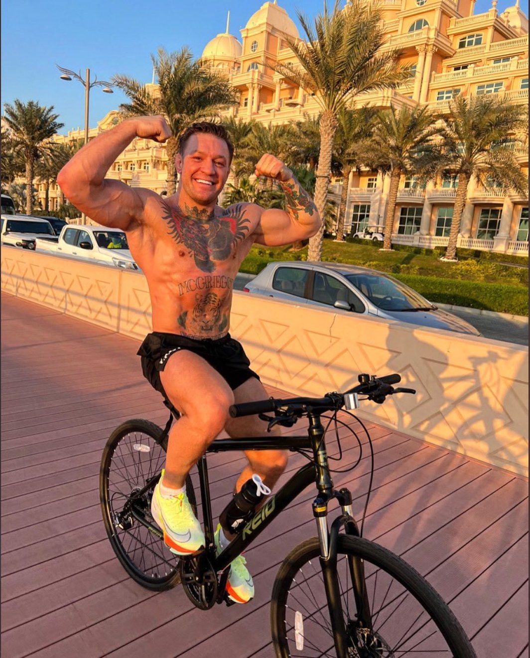 UFC: Conor McGregor's bicep transformation clearly highlighted in two photos