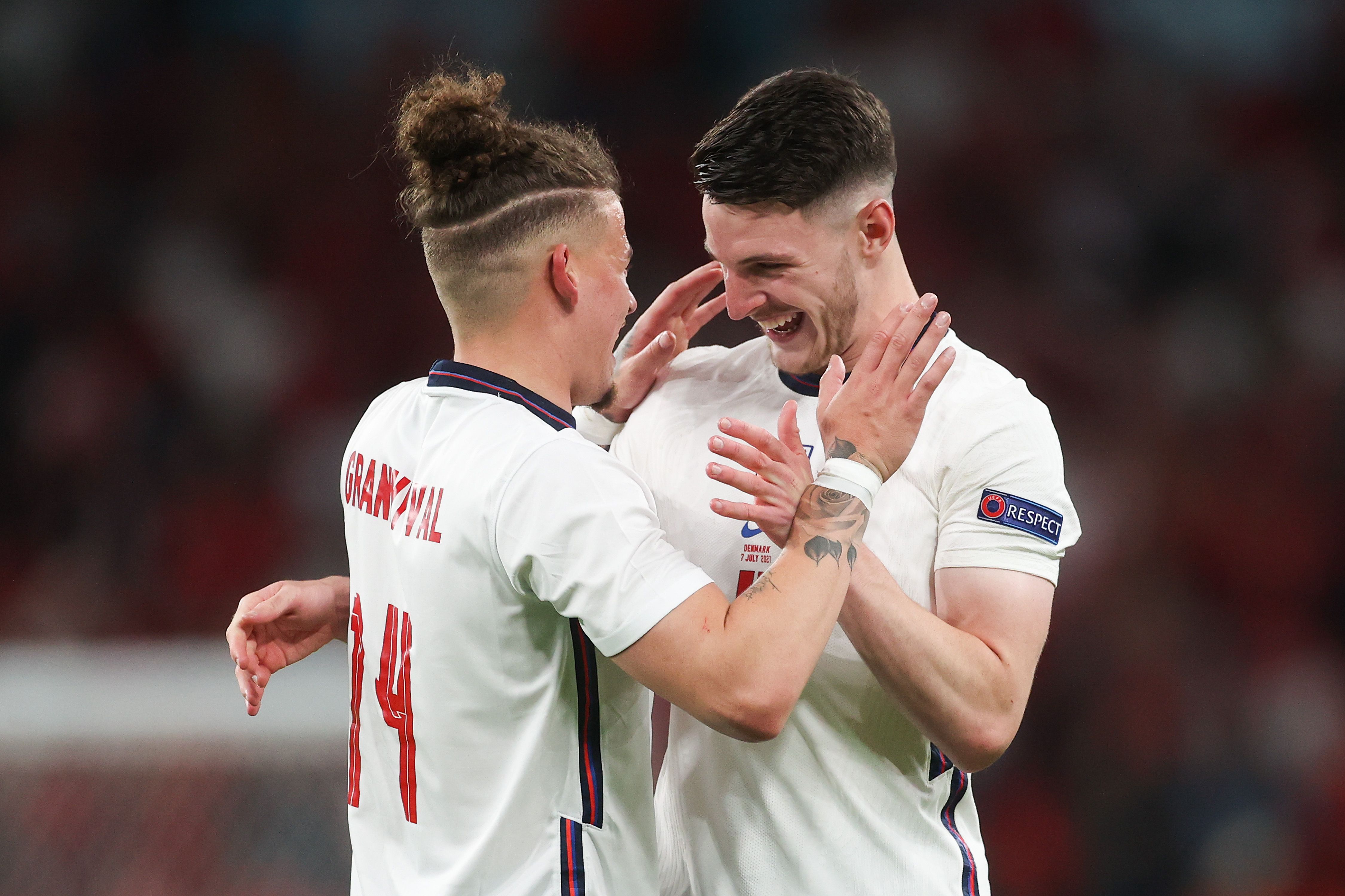Phillips and Rice celebrate at Euro 2020.