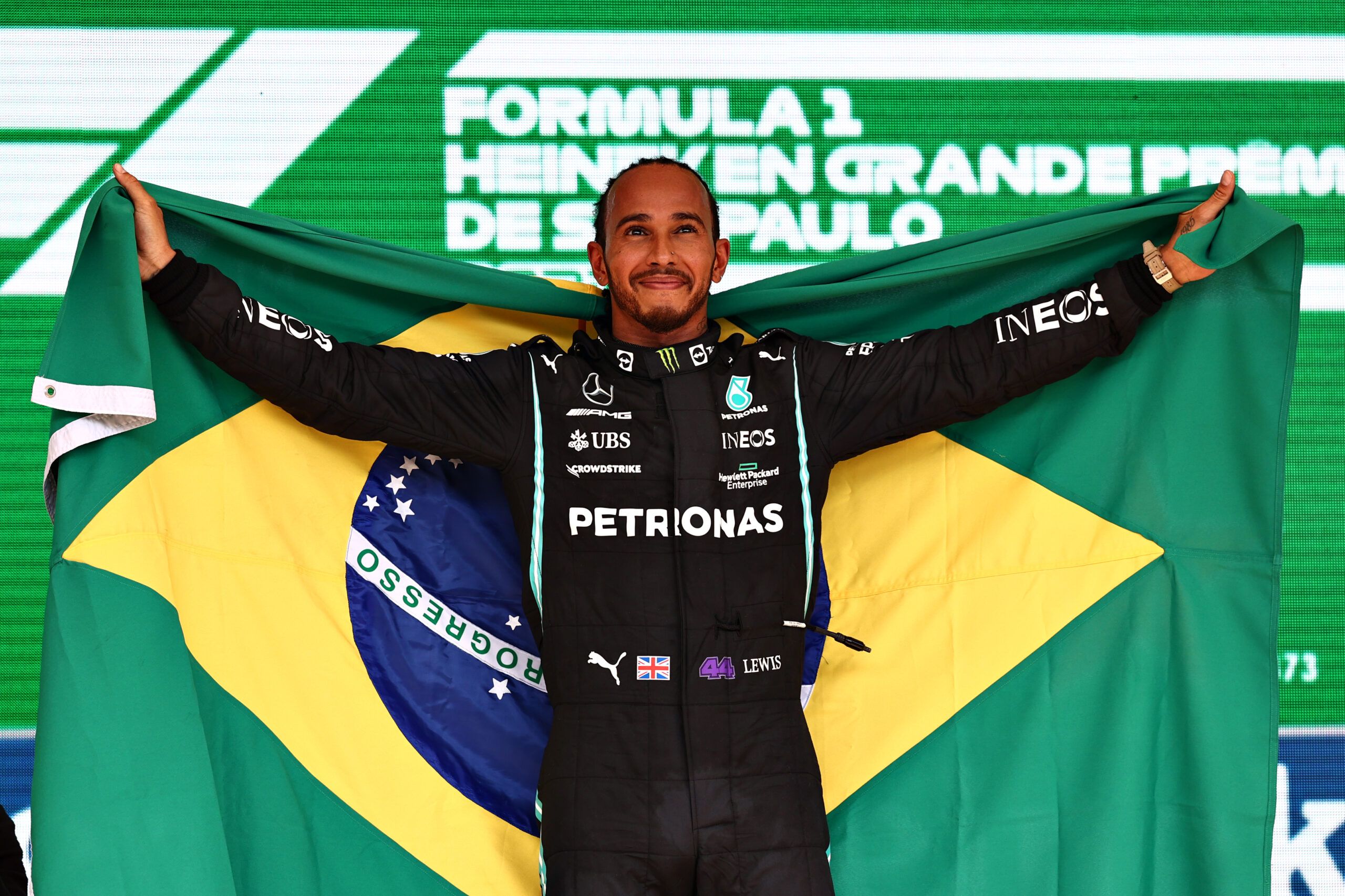 Lewis Hamilton wins the 2021 Brazilian GP