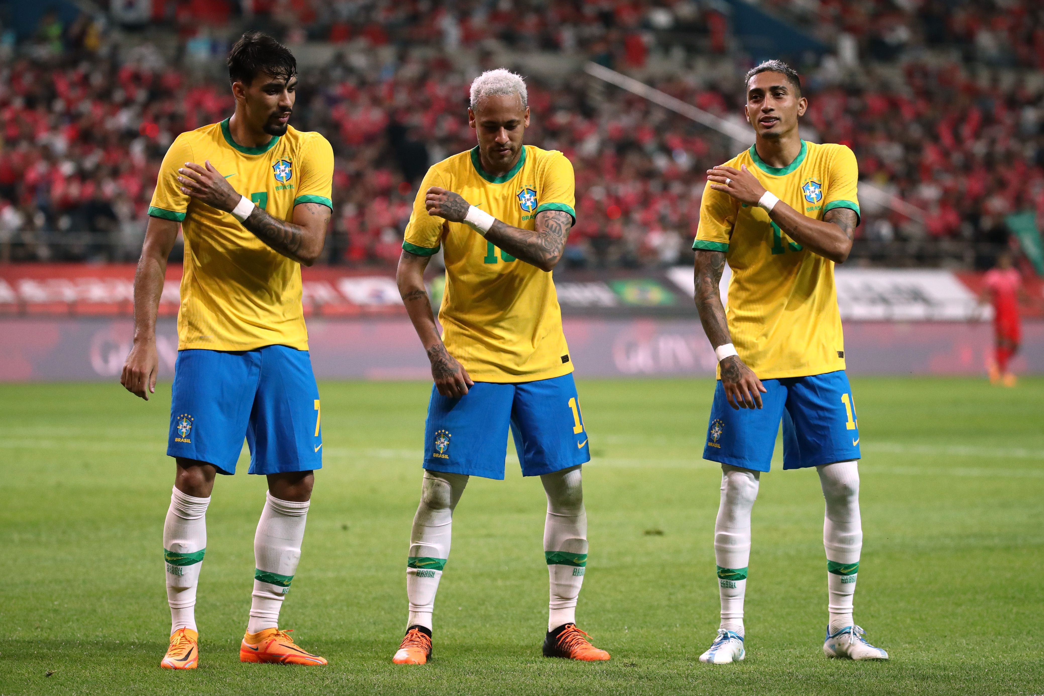 Neymar, Lucas Paqueta and Raphinha celebrate