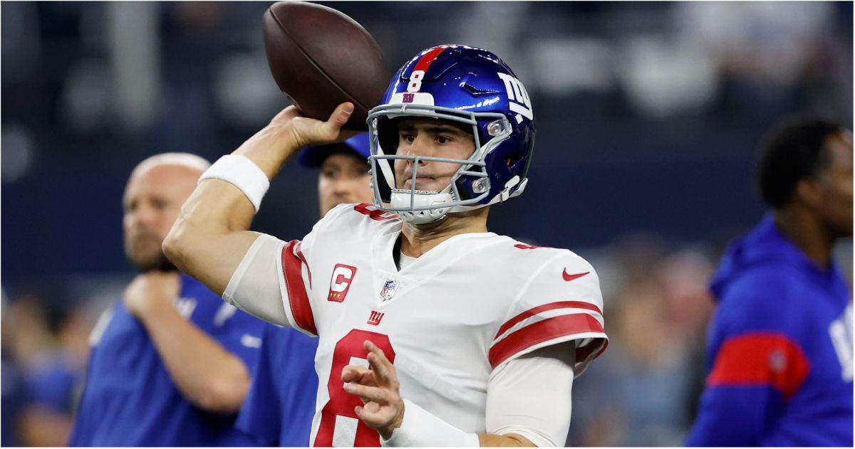 Daniel Jones Osi Umenyiora urges New York Giants to make this decision