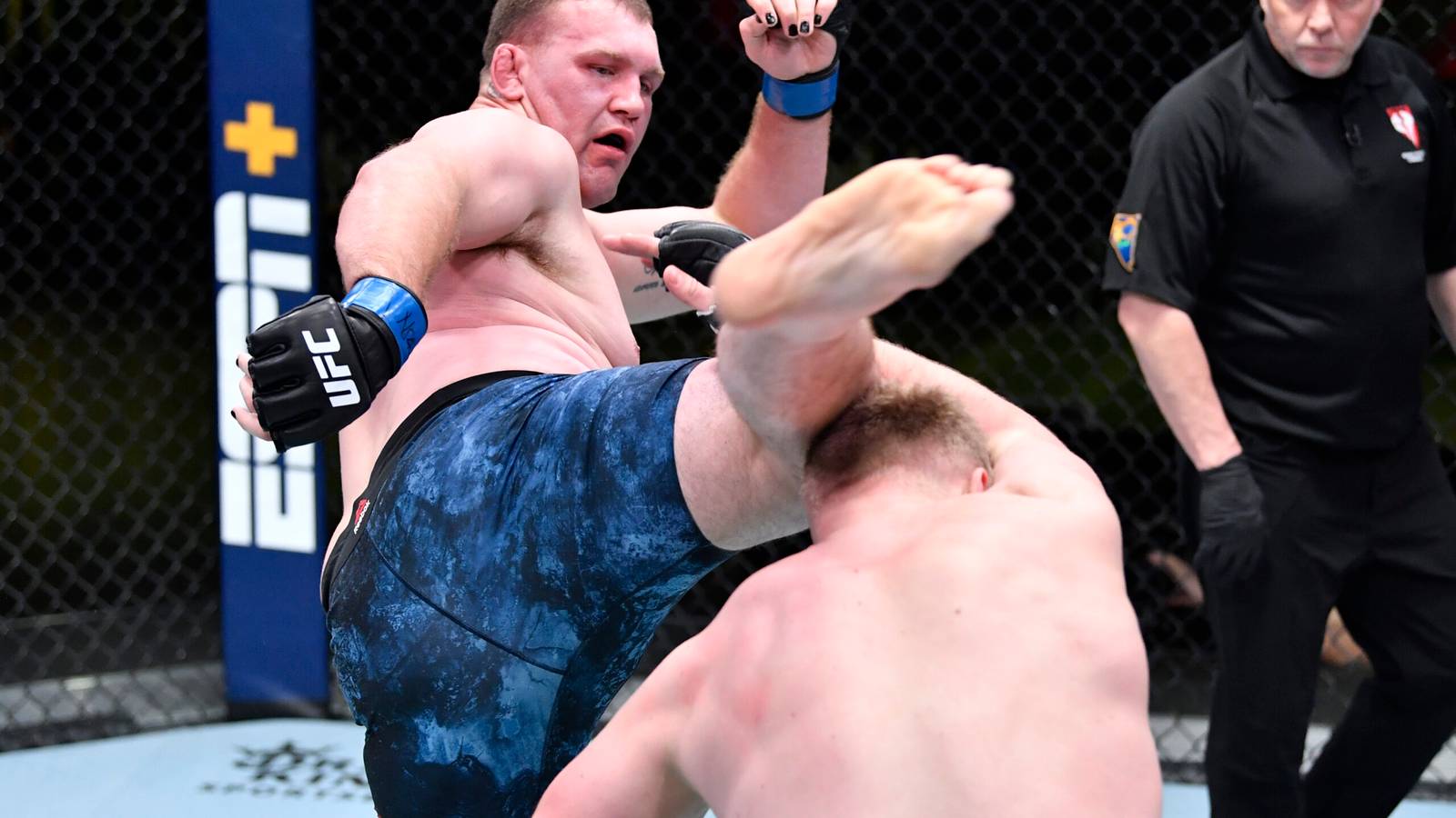 What UFC fights are this weekend? (19/11/22)