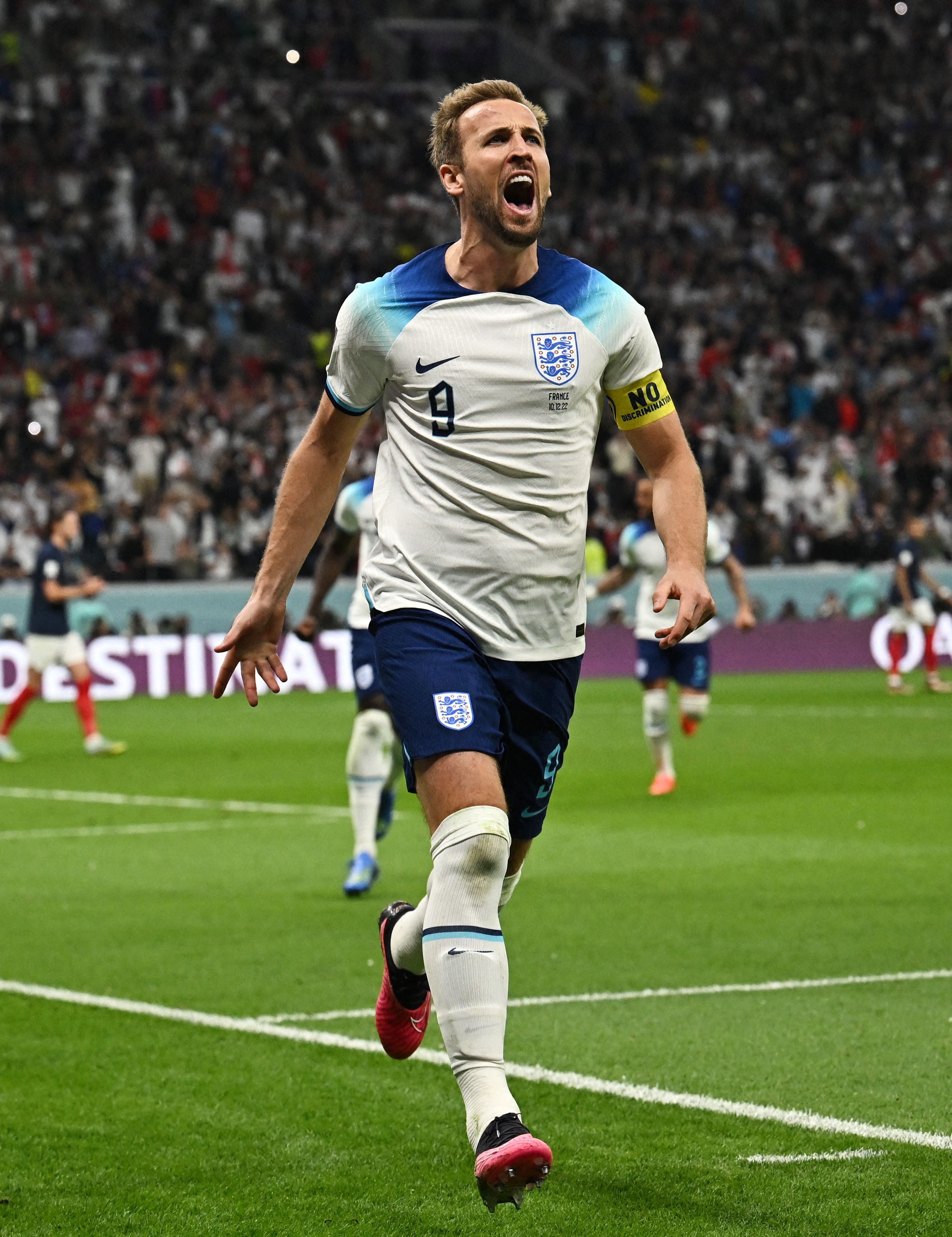 Kane scores for England at the World Cup.