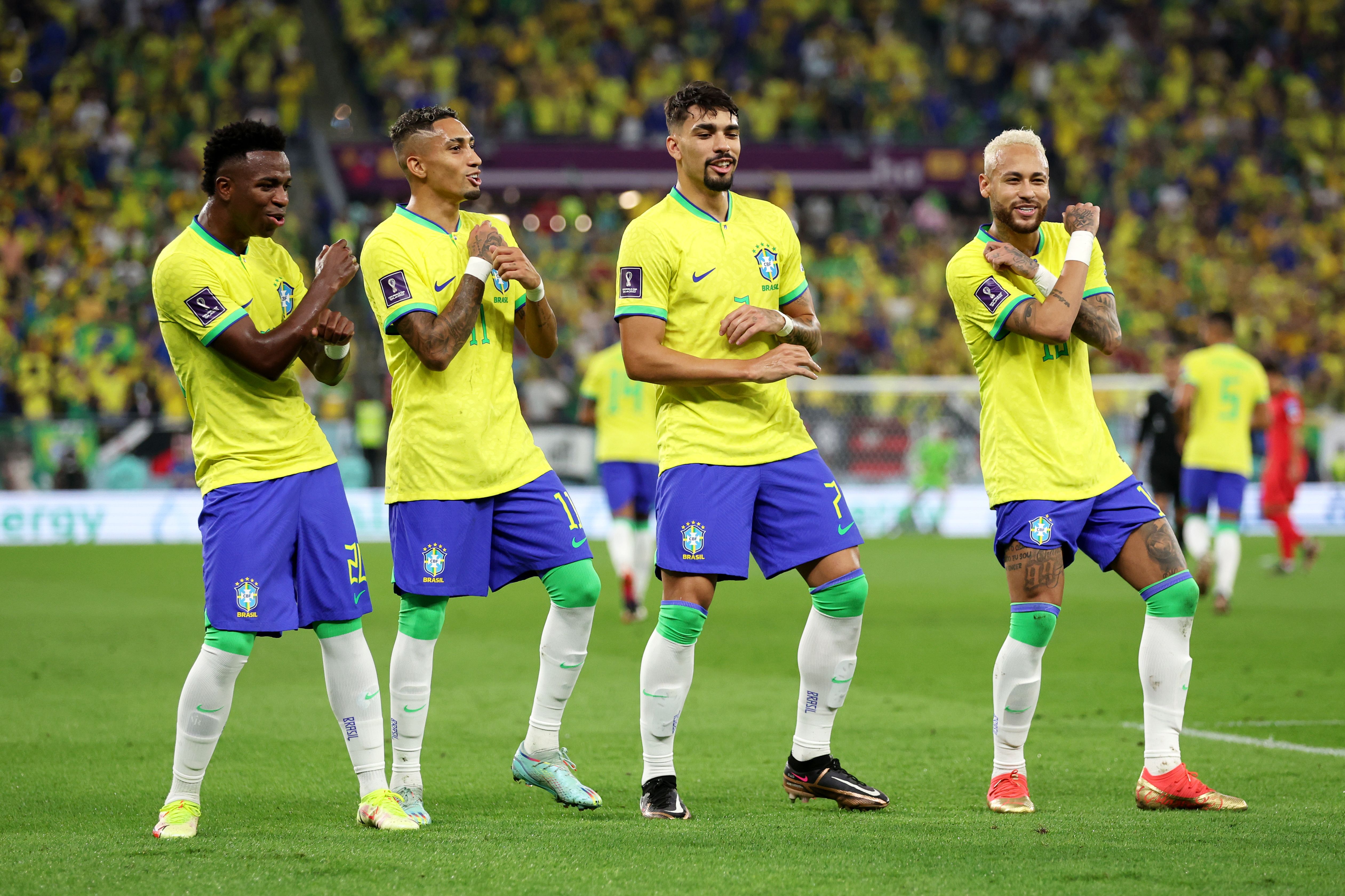 Brazil players dancing at the 2022 World Cup