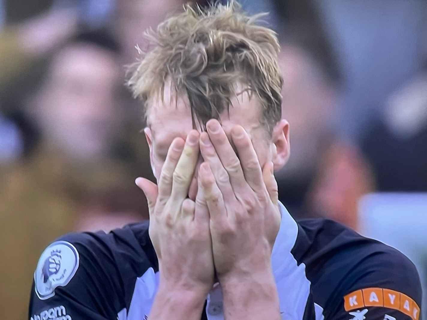 Dan Burn finger: Why is Newcastle defender missing a digit?