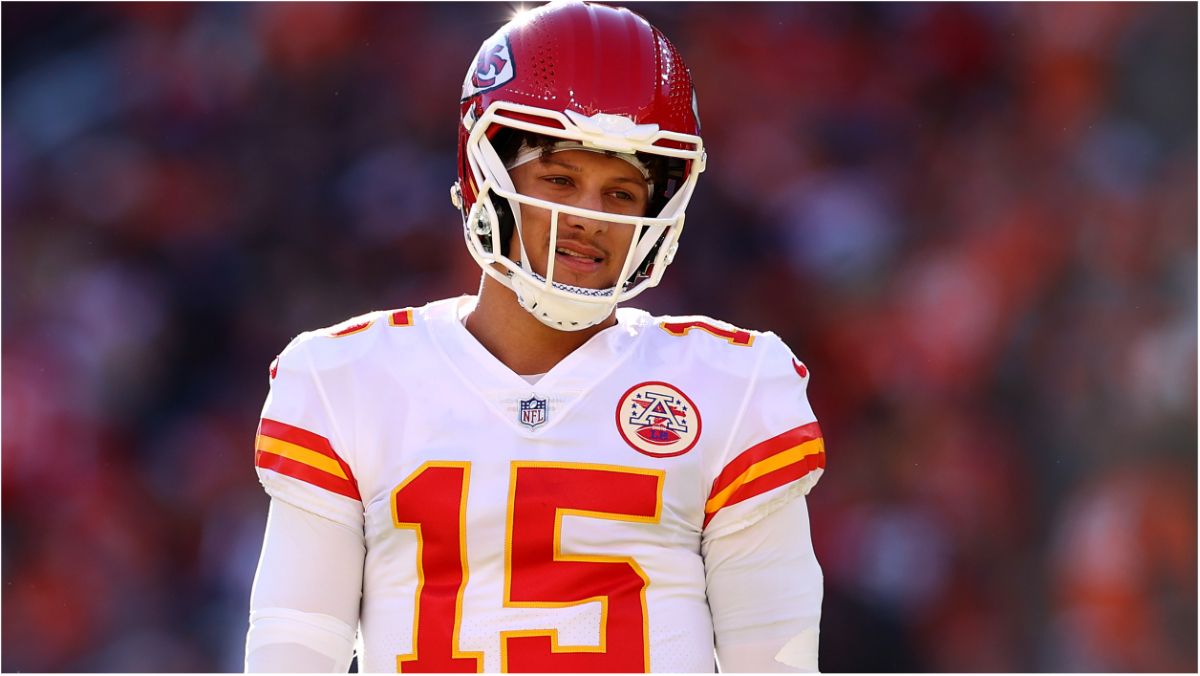 Chiefs QB Patrick Mahomes authors another ridiculous touchdown in