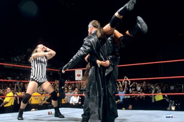 WWE: The Undertaker's return in 2000 was absolutely mega