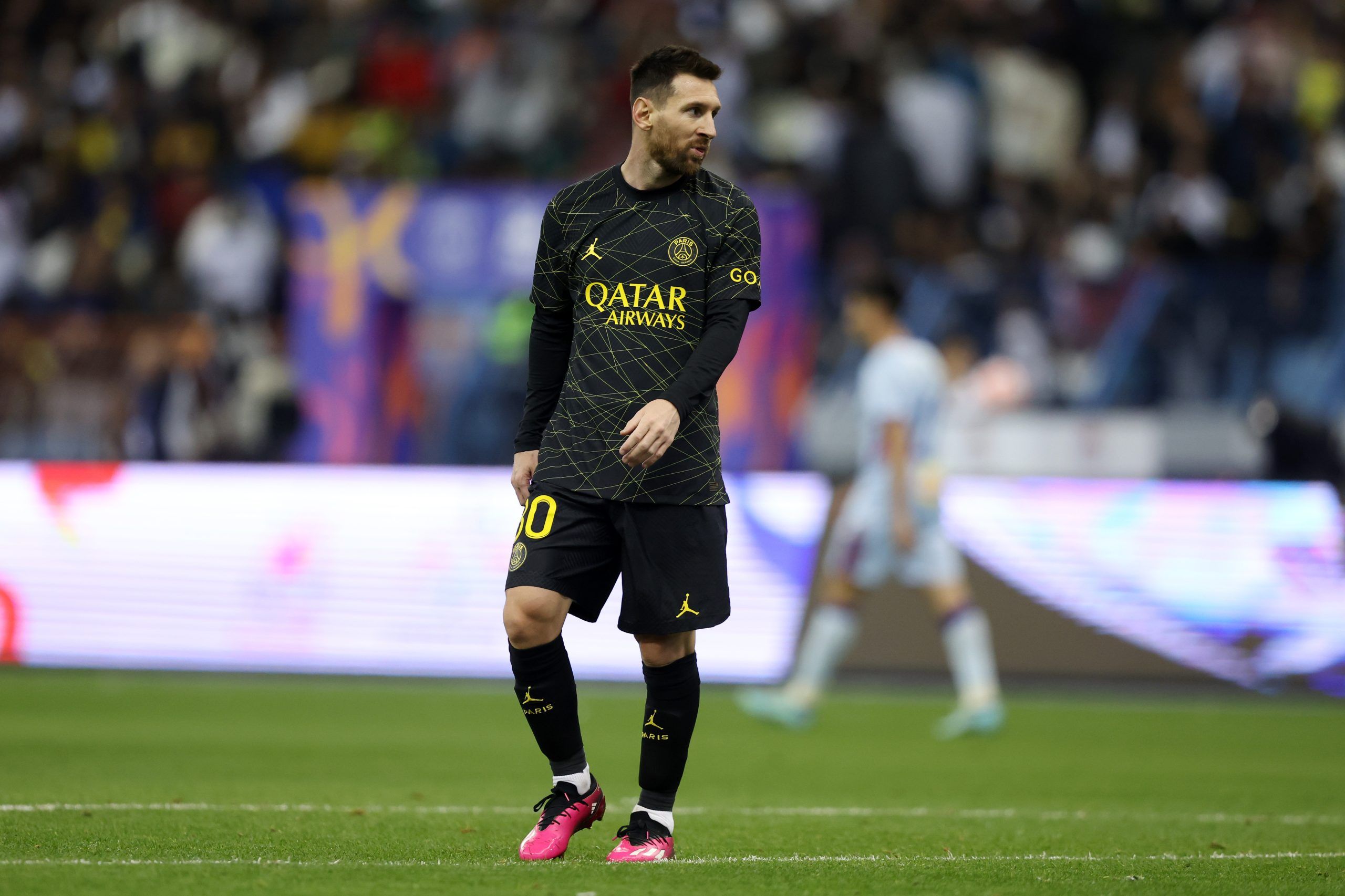 Why did Lionel Messi get his left foot immortalised in a golden cast?