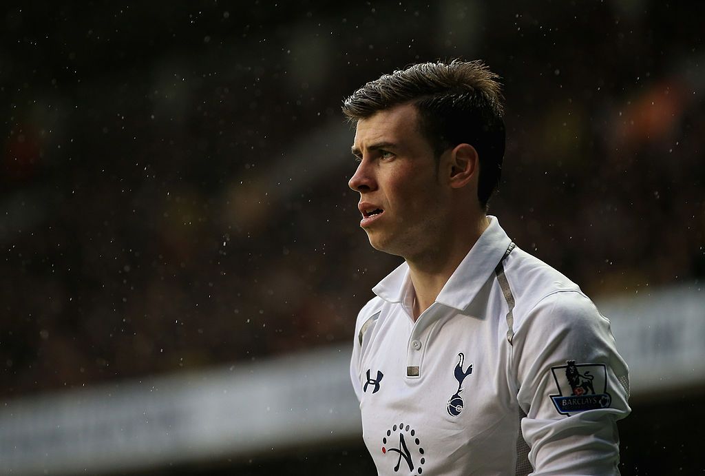Gareth Bale walking while at Tottenham