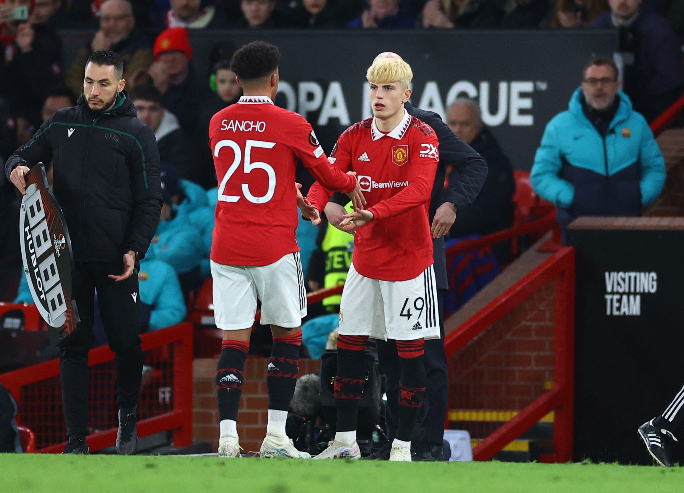 Alejandro Garnacho trolled Pedri and Barcelona after Man Utd's win