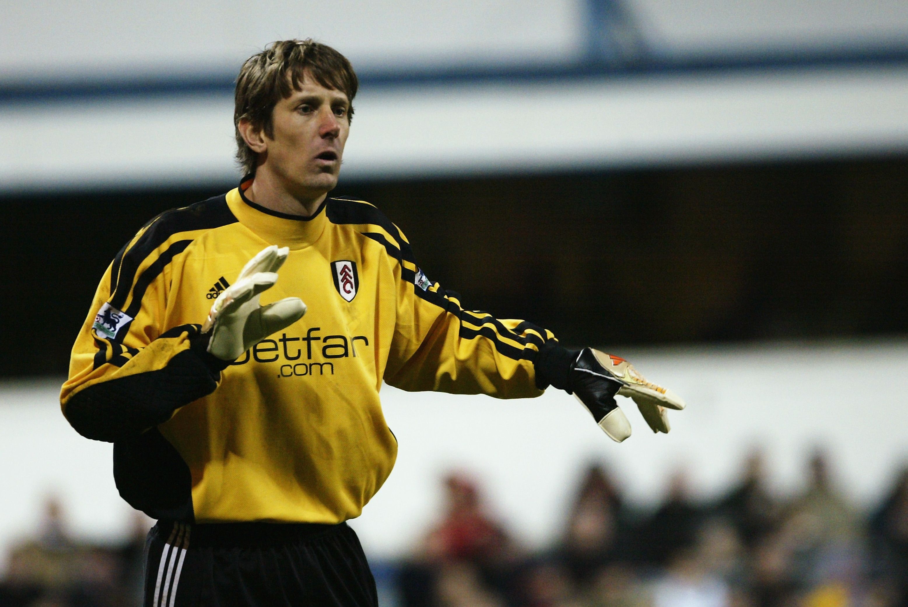 LONDON - DECEMBER 7: Edwin Van Der Sar of Fulham in action during the FA Barclaycard Premiership match between Fulham and Leeds United held on December 7, 2002 at Loftus Road Stadium, in London. Fulham won the match 1-0. (Photo by Mark Thompson/Getty Images)