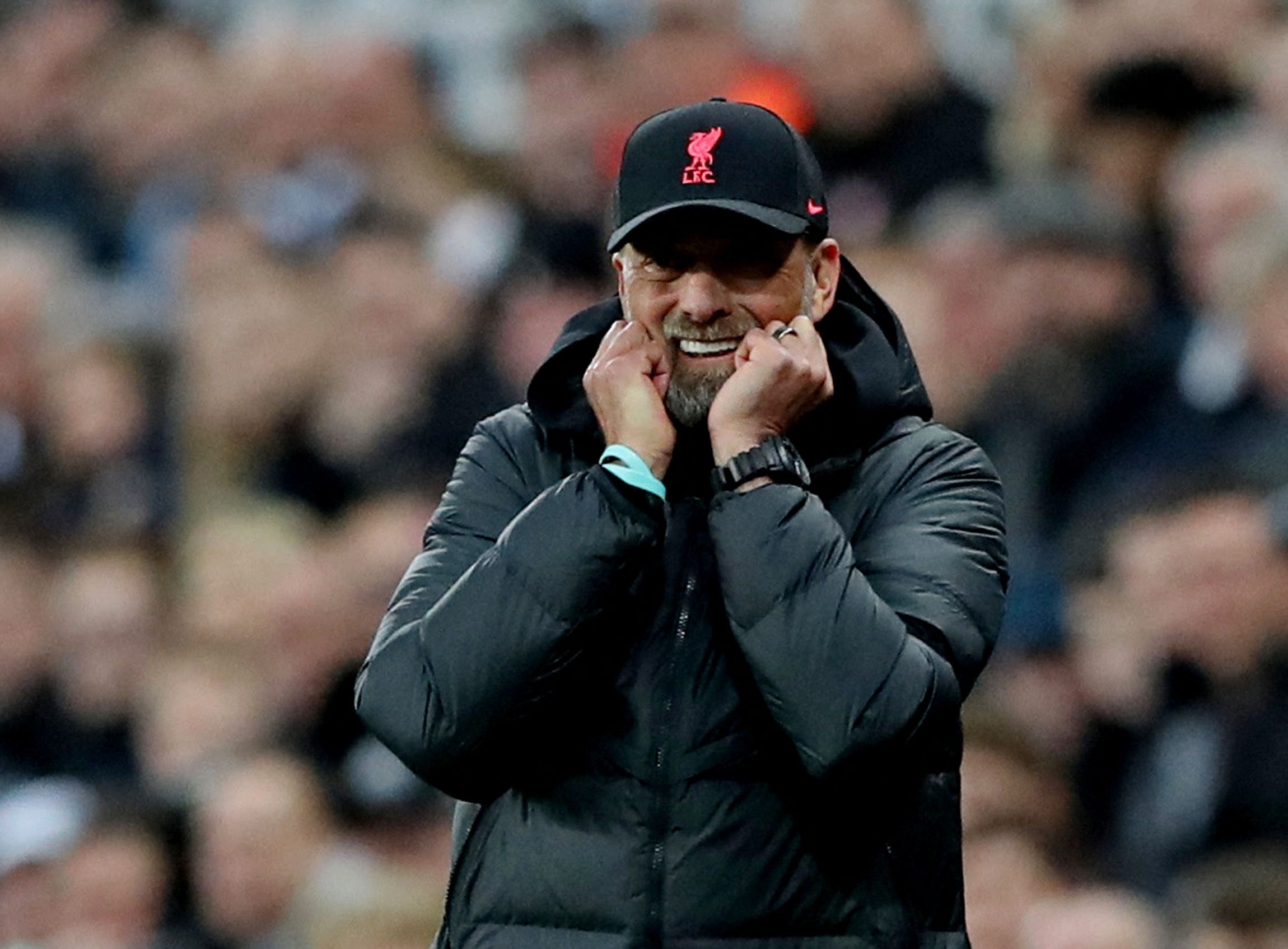 Liverpool manager Jurgen Klopp reacts during game