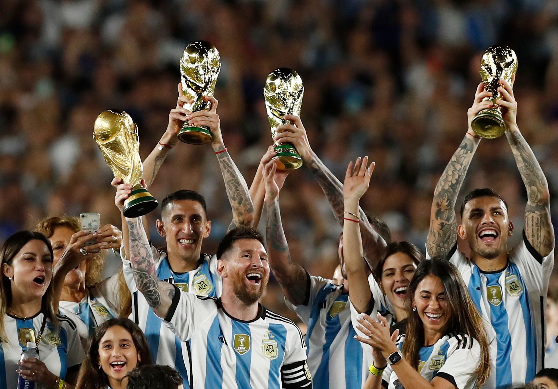 Lionel Messi: What did PSG star and Argentina sing about France?