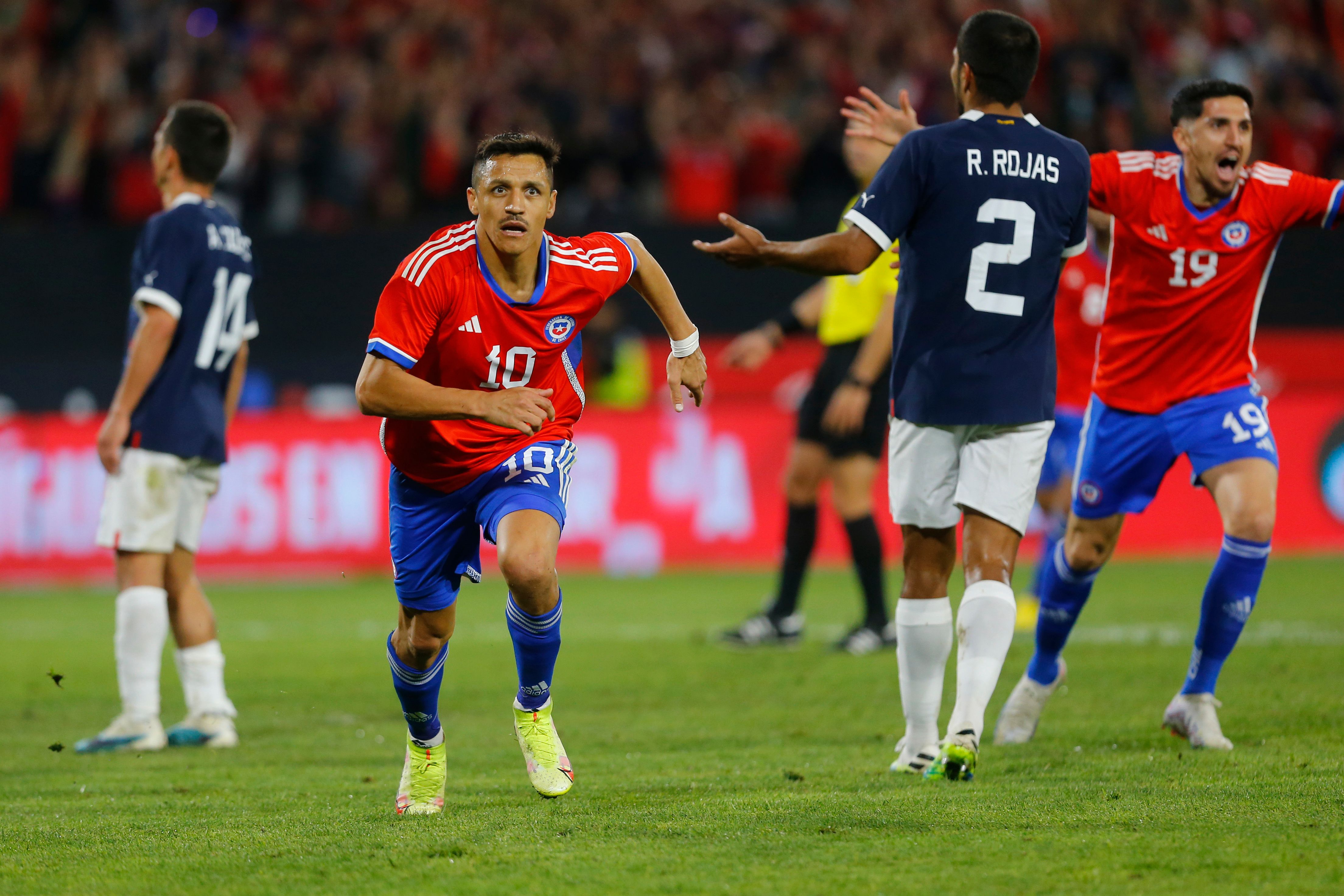 Alexis Sanchez of Chile celebrates a goal vs Paraguay