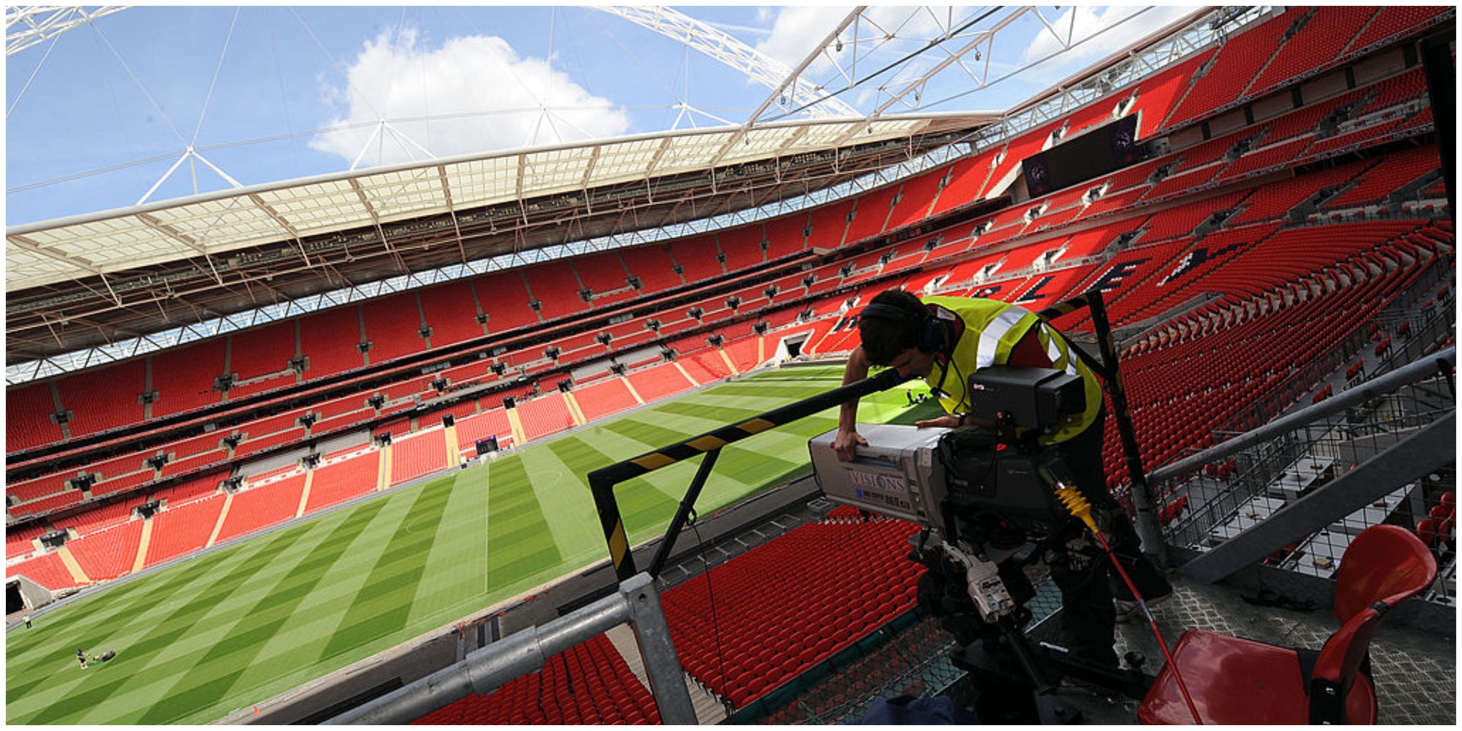 Video from FA Cup semi-final shows the delay between football games and  live TV broadcast