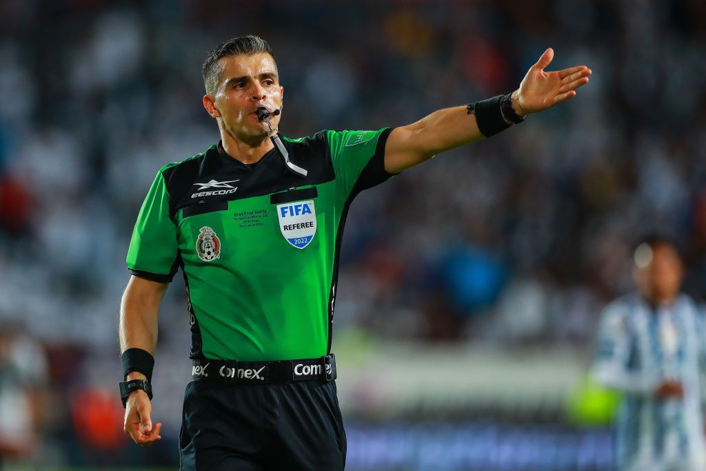 Mexican referee given hefty ban after flooring player