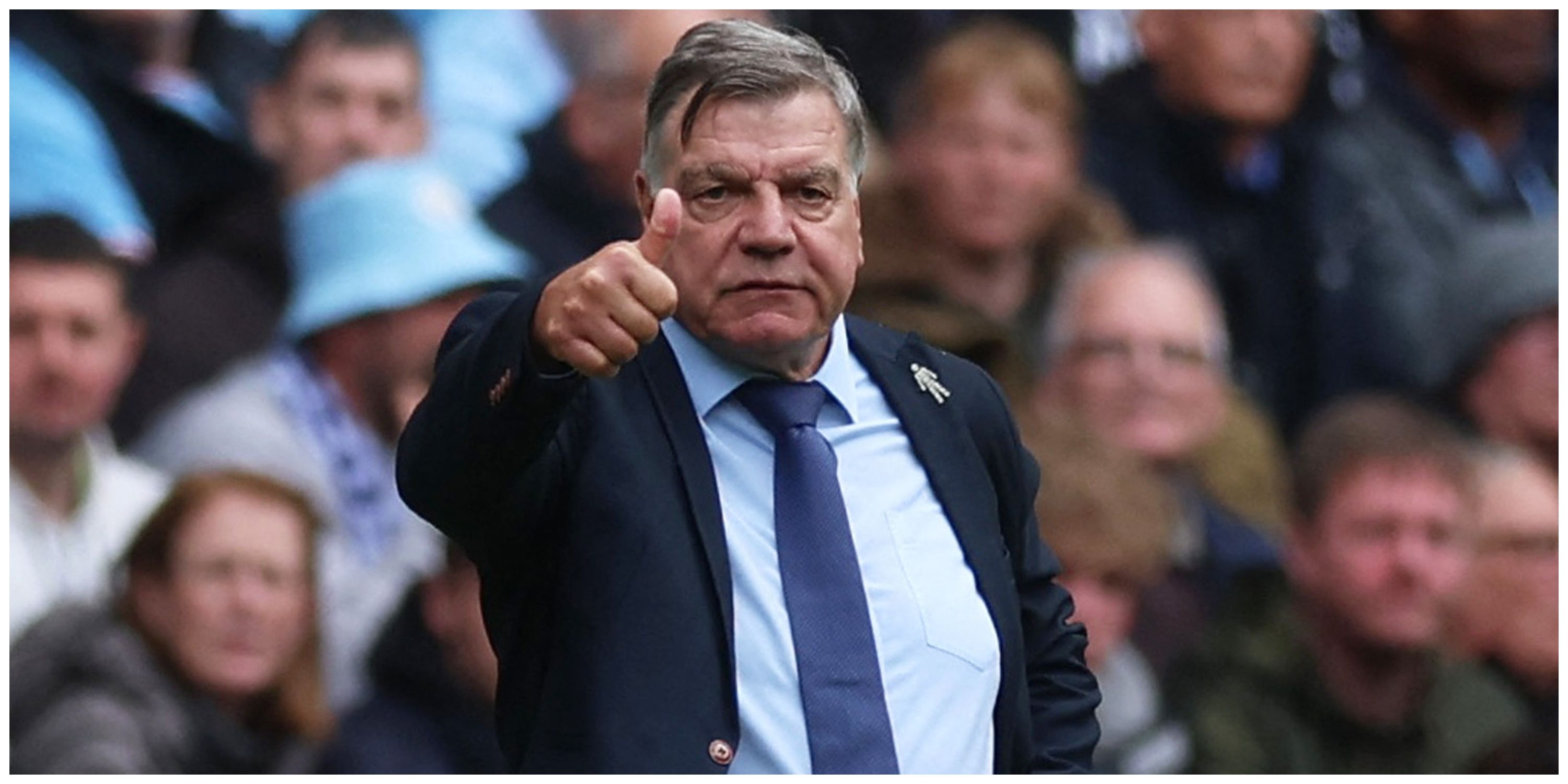 Leeds United boss Sam Allardyce giving thumbs up