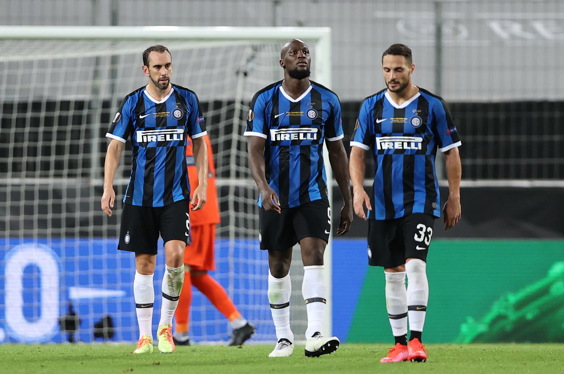 Micah Richards Tries To Speak Italian With Romelu Lukaku With Hilarious micah-richards-tries-to-speak-italian-with-romelu-lukaku-with-hilarious