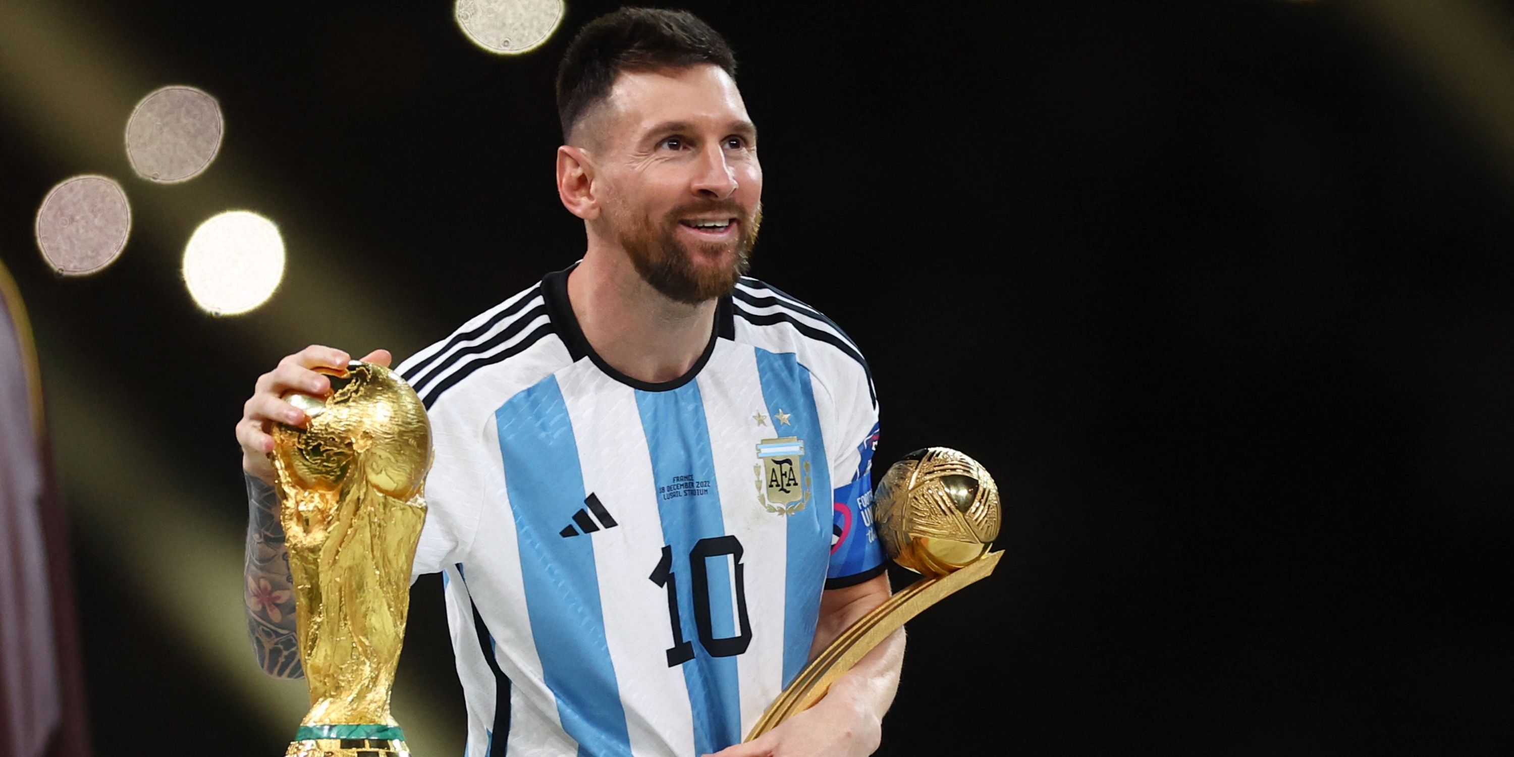 Lionel messi with the world cup 