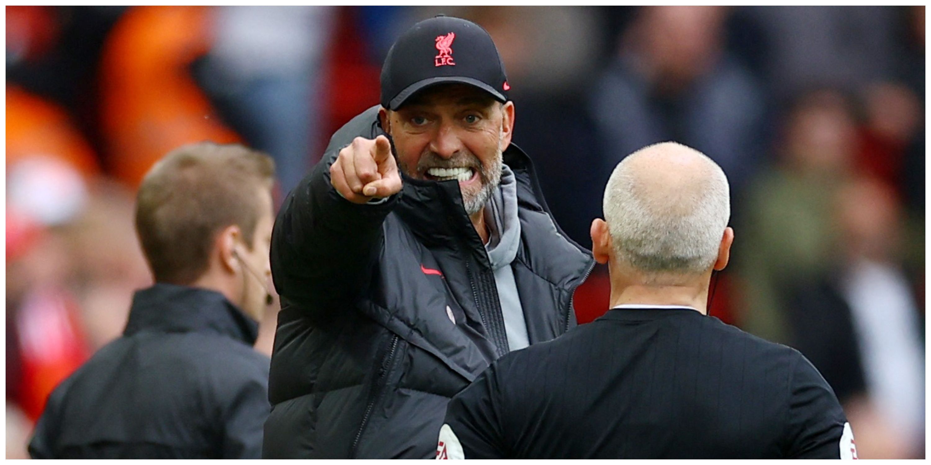 Liverpool manager Jurgen Klopp pointing