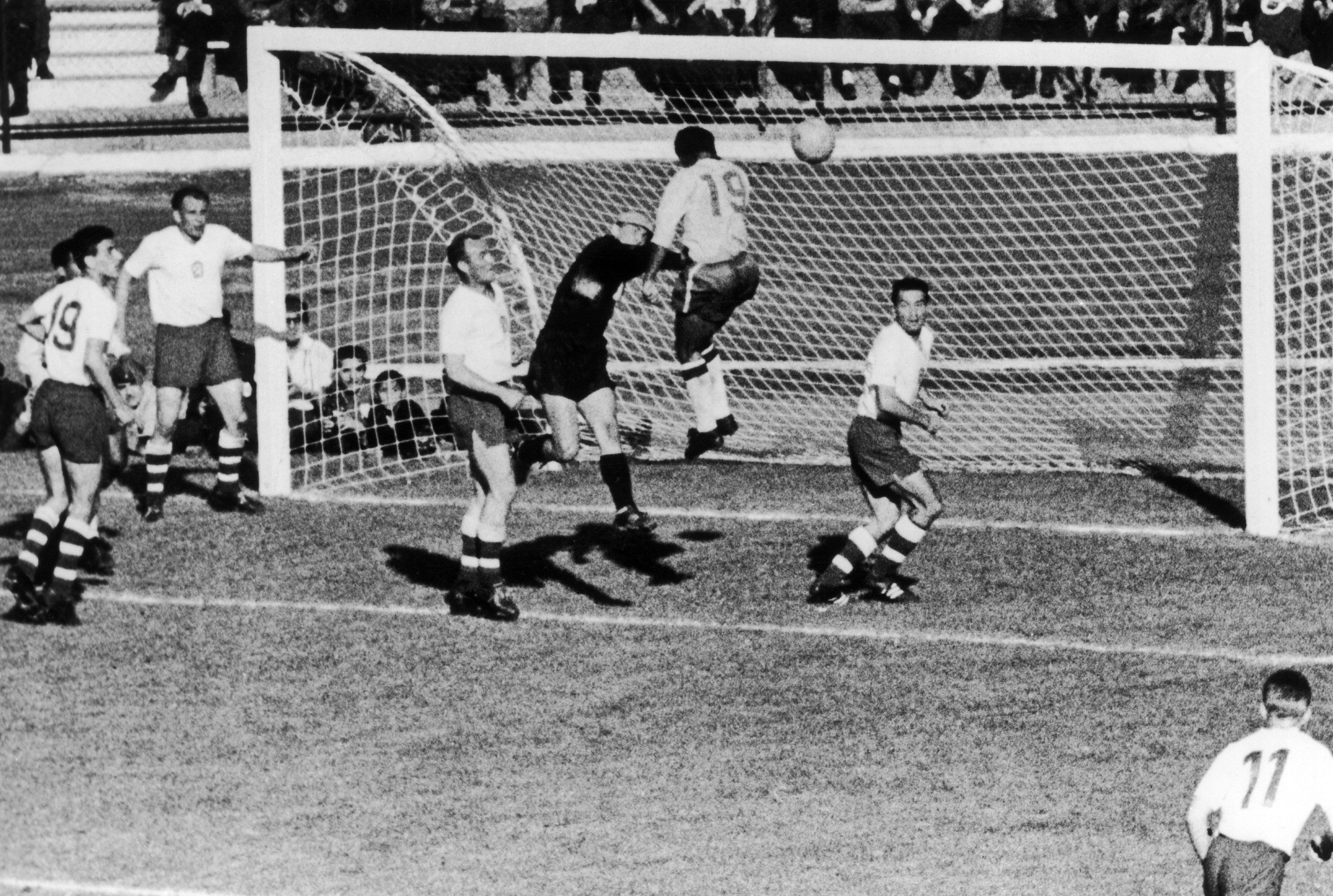 Brazil v Czechoslovakia in the 1962 World Cup final