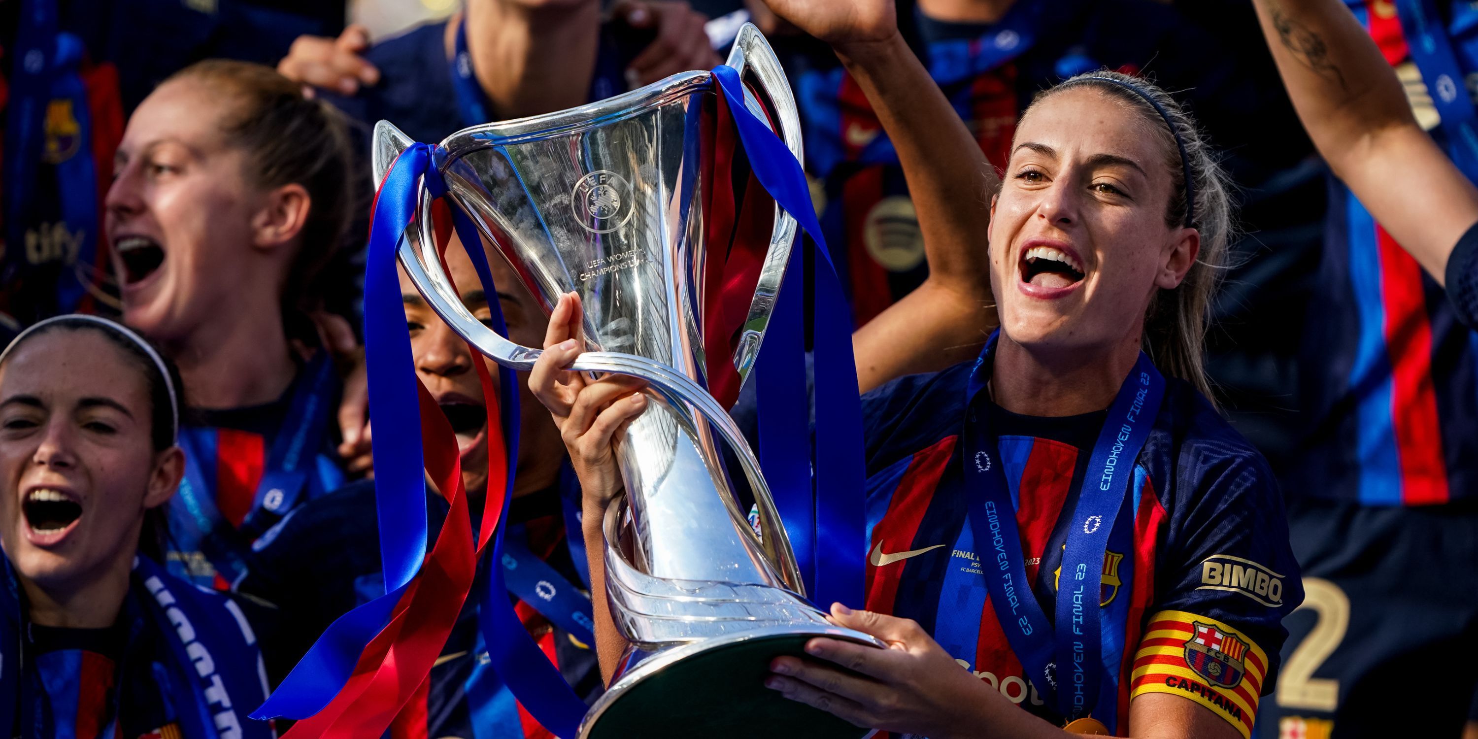 Alexia Putellas Given Standing Ovation By Barcelona Fans In Women’s ...