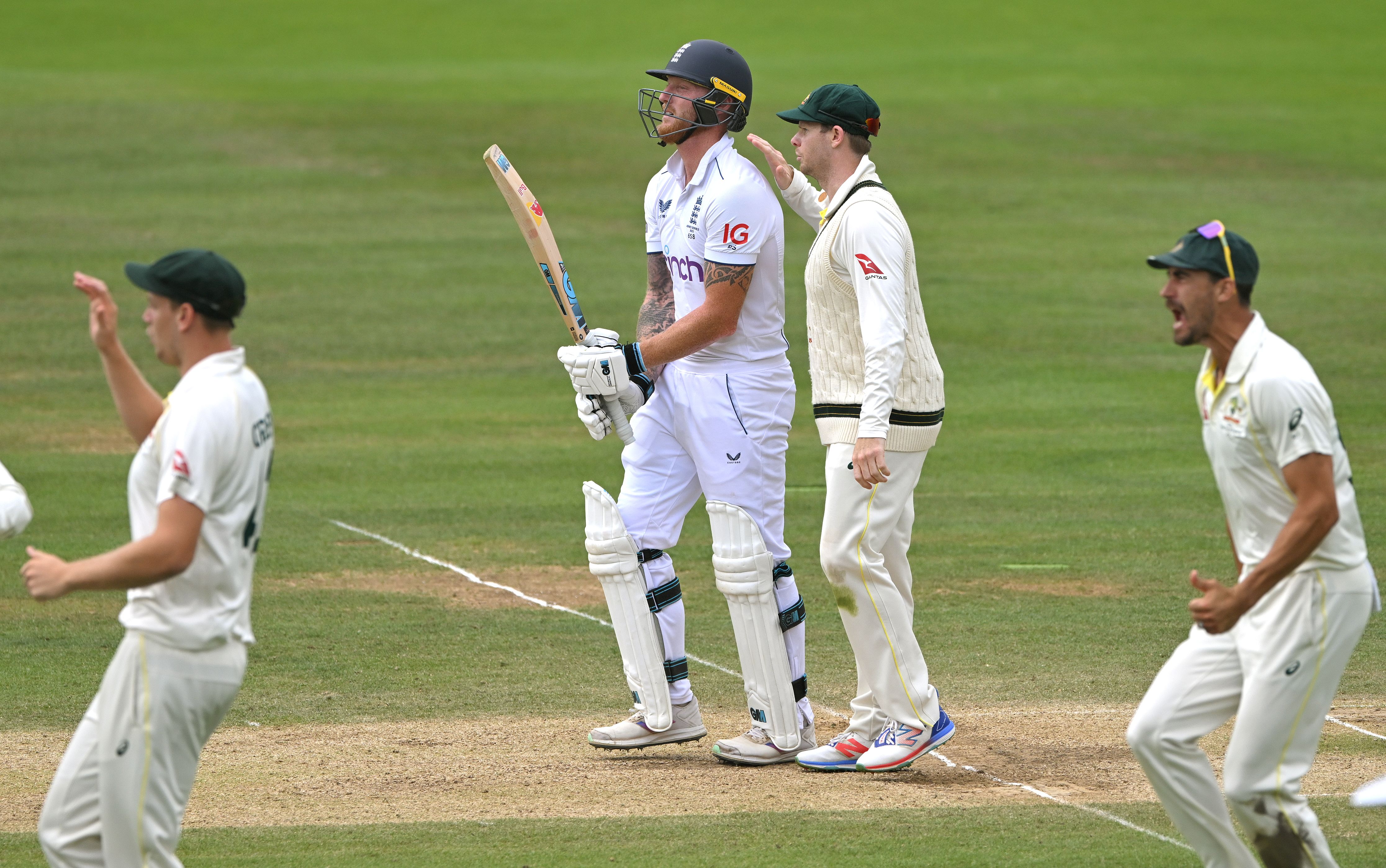 The Ashes: Stuart Broad heard laying into Alex Carey on stump mic