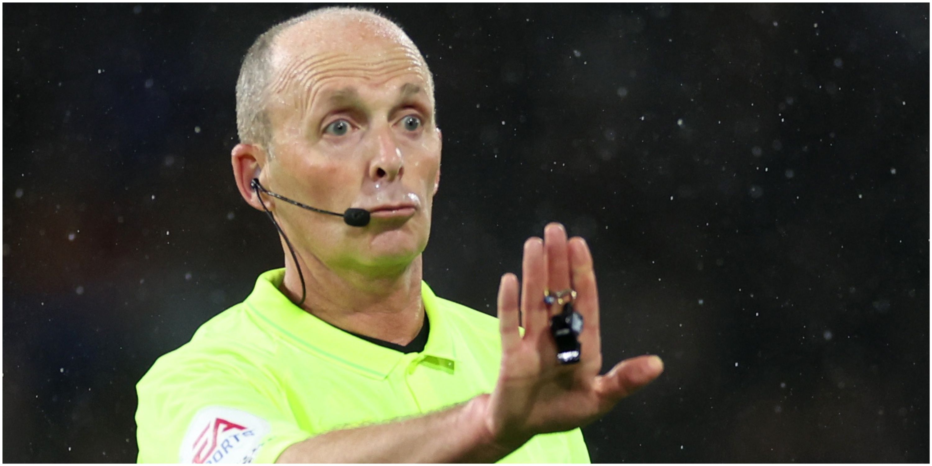 Mike Dean sparks outrage by admitting Chelsea VAR mistake to protect ...