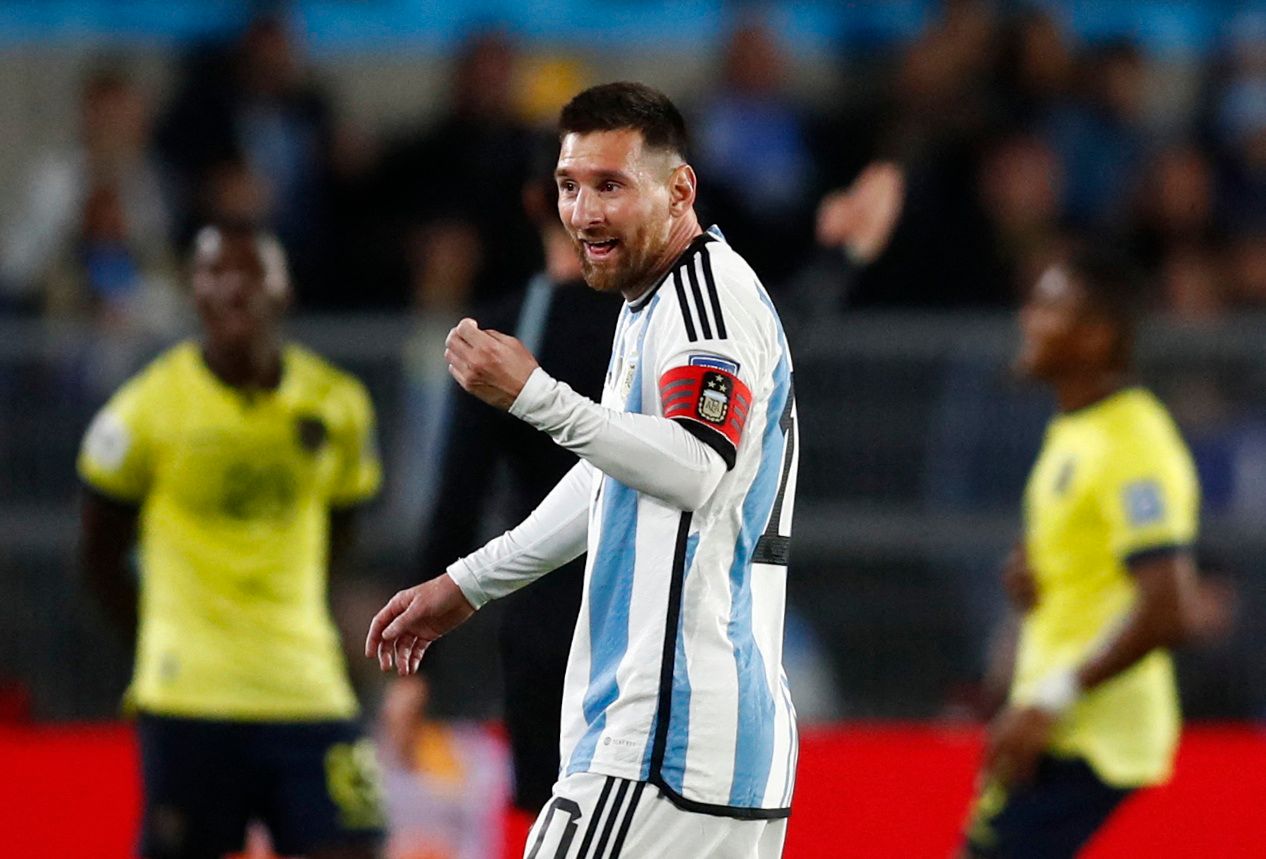 Lionel Messi scores insane free-kick to inspire Argentina to 1-0 win v ...