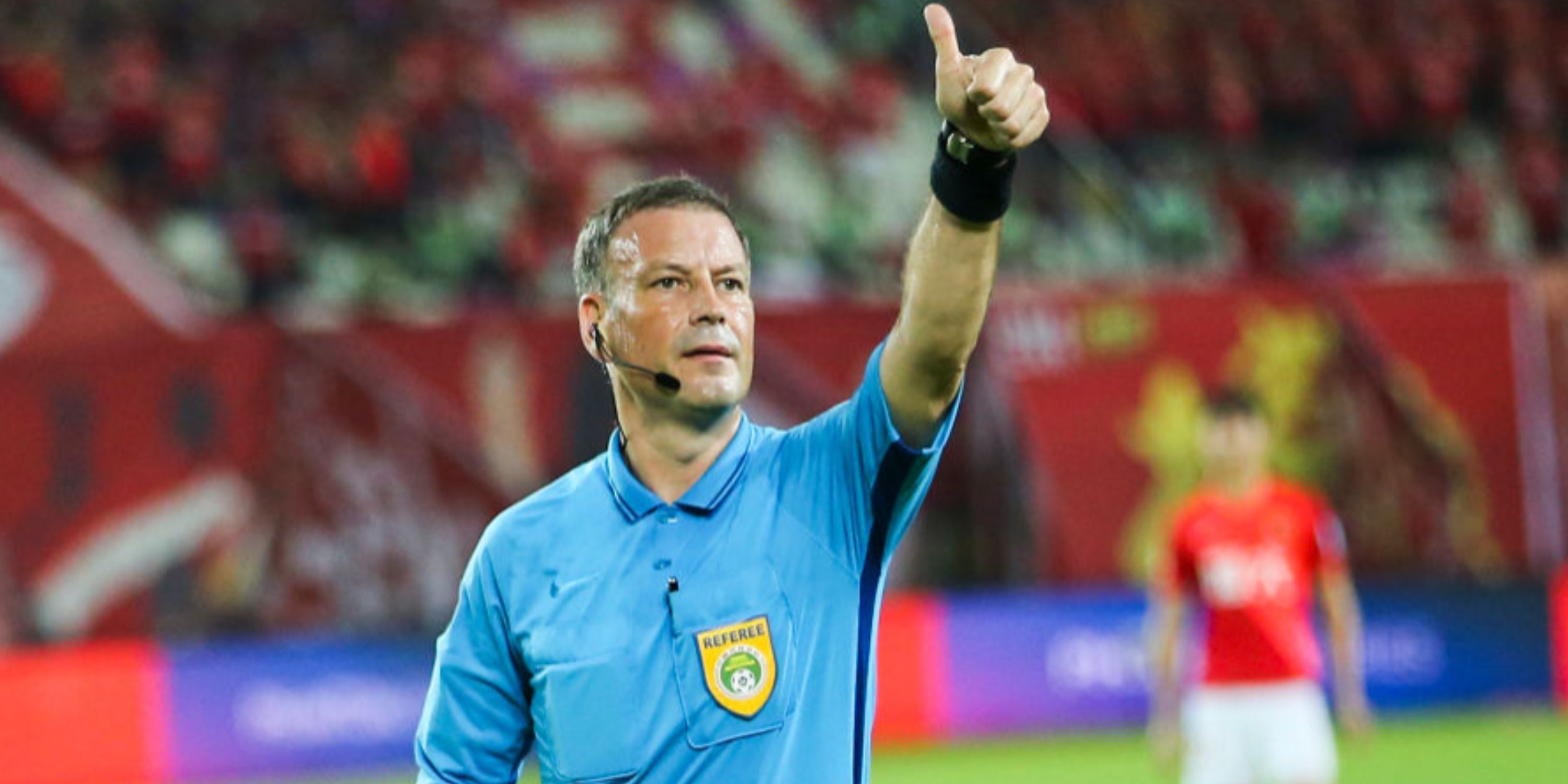 Sidemen Charity Match: Mark Clattenburg has yellow card hilariously 'Uno  reversed