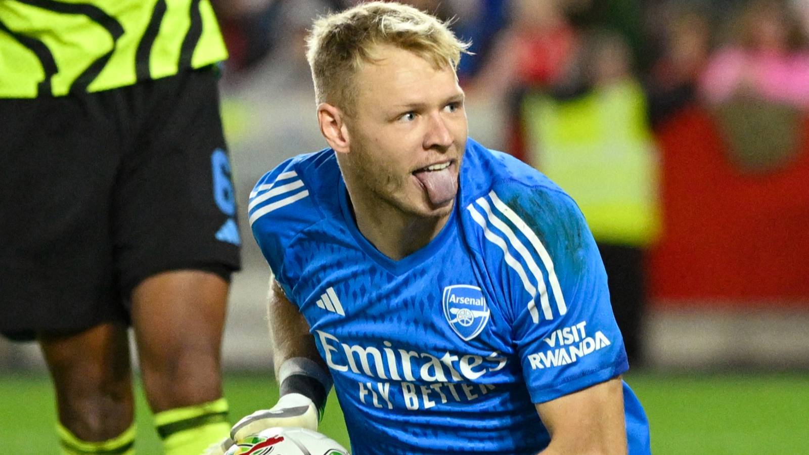 Aaron Ramsdale turned to mock Brentford fans despite the ball still ...