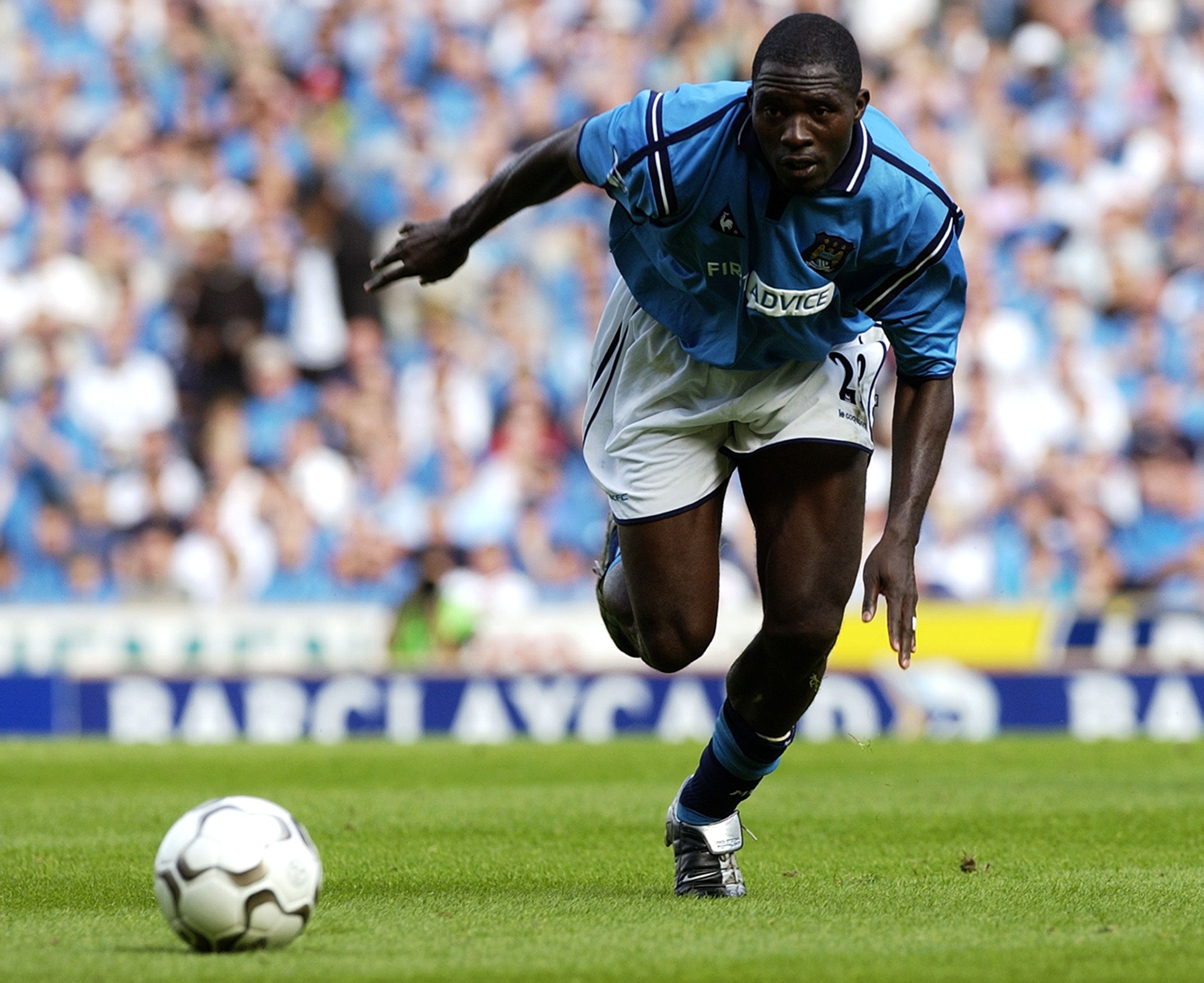 10 English Football Clubs That Retired Shirt Numbers 10-english-football-clubs-that-retired-shirt-numbers