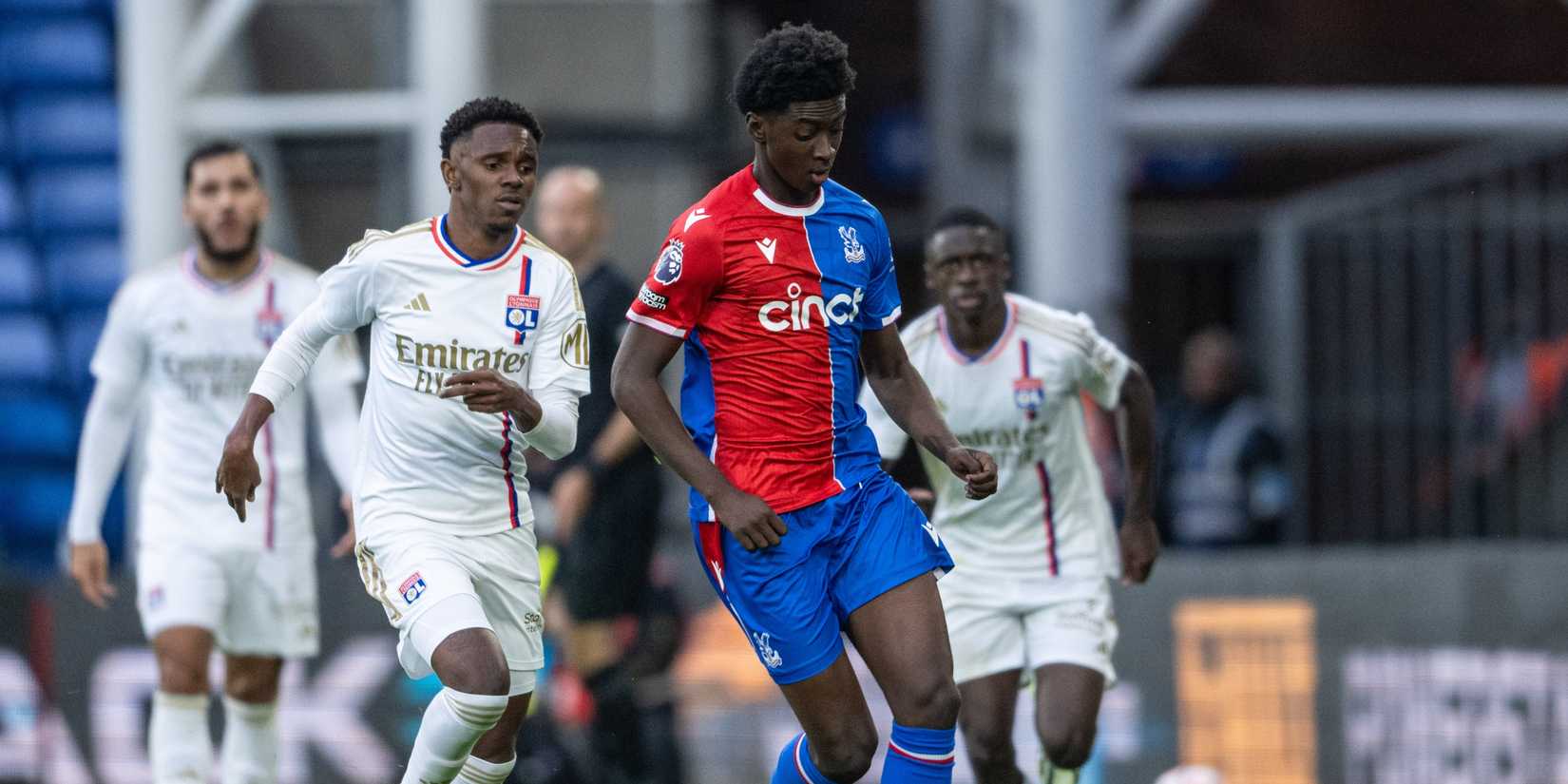 Khám Phá Jesurun Rak-Sakyi – Gương Mặt Trẻ Đáng Xem Mùa 2025 Khám Phá Jesurun Rak-Sakyi – Gương Mặt Trẻ Đáng Xem Mùa 2025