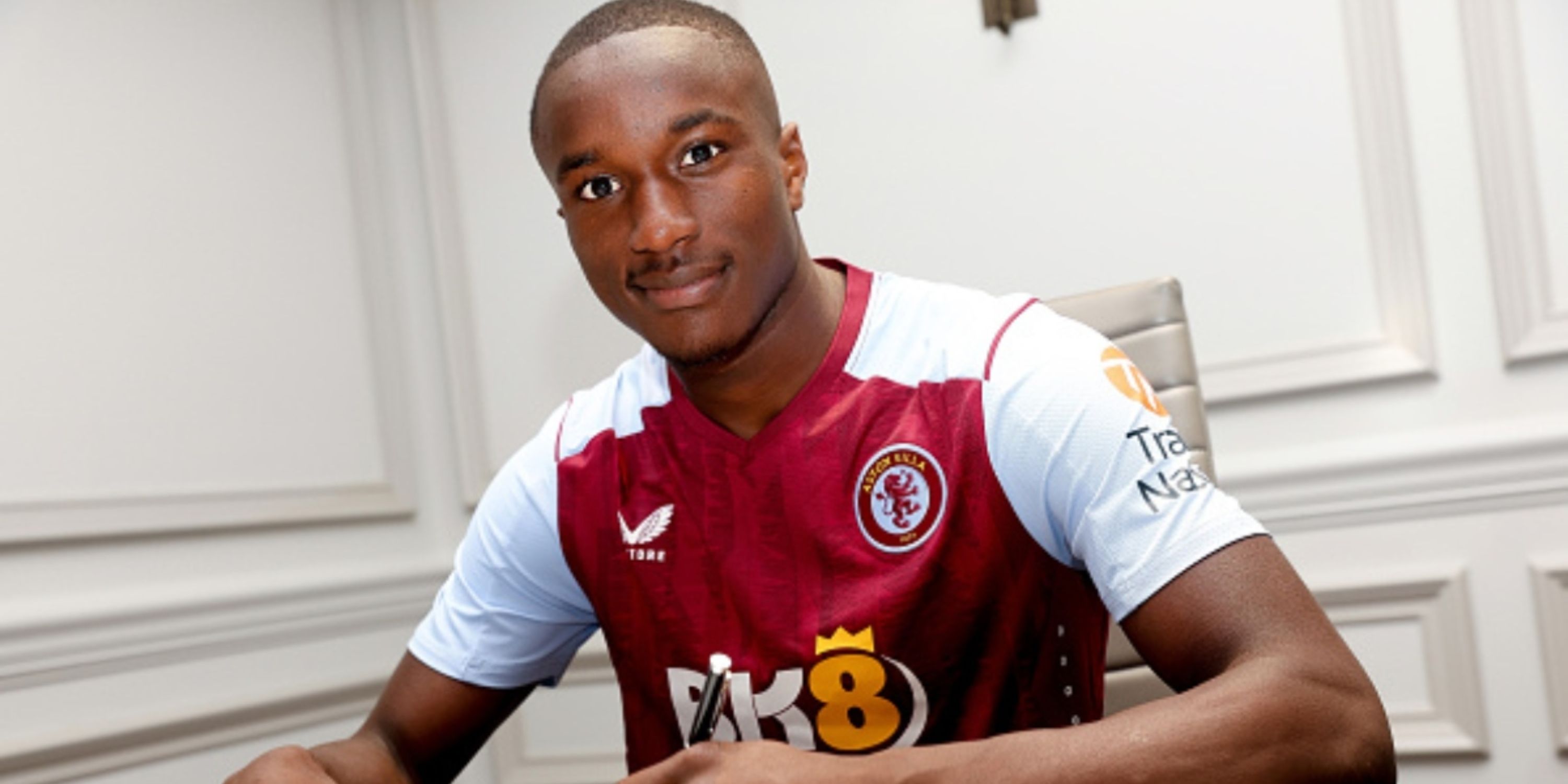 Moussa Diaby signs for Villa