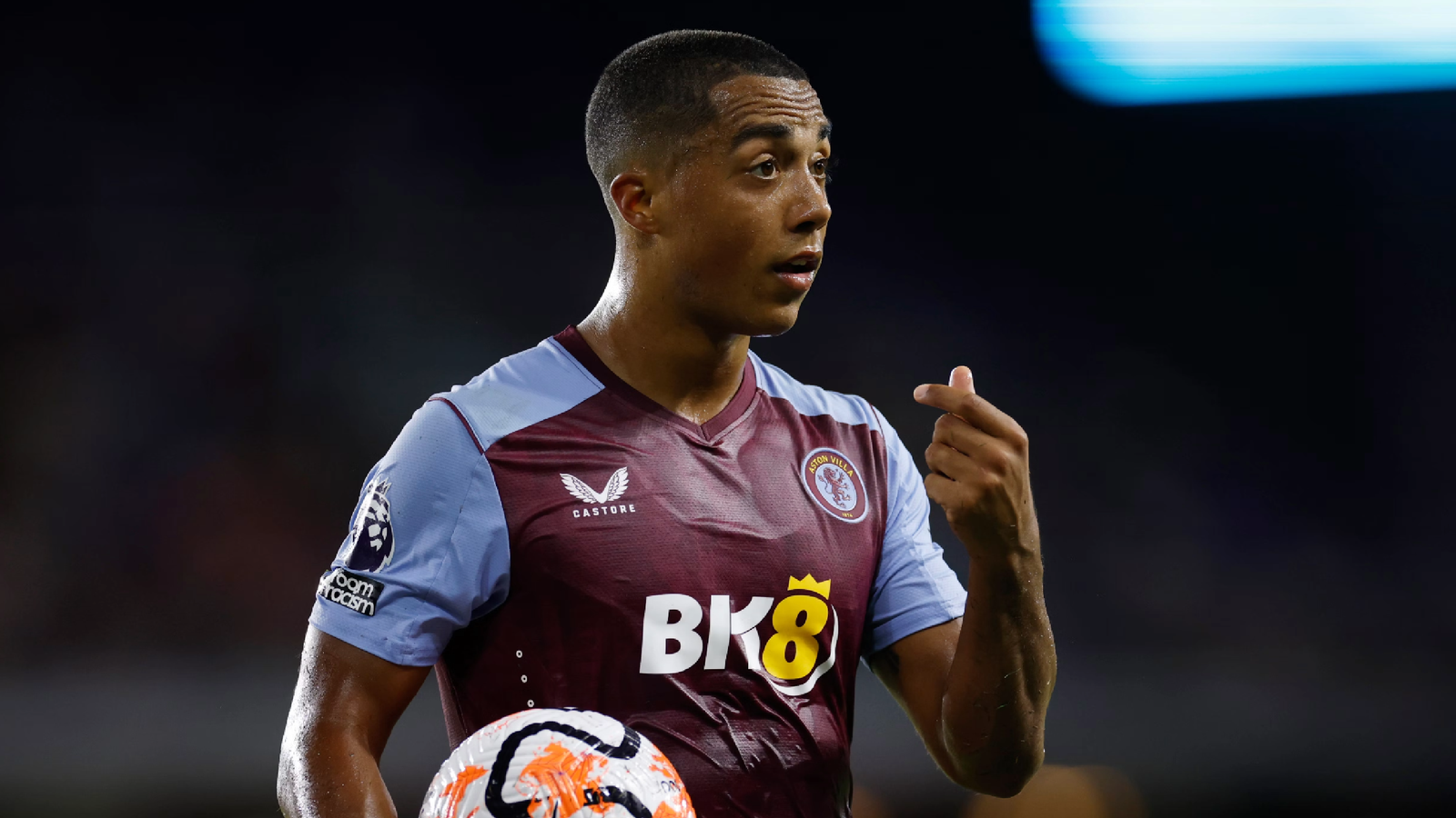 Khám Phá Youri Tielemans Đẳng Cấp Và Sự Tinh Tế Ở Khu Trung Tuyến