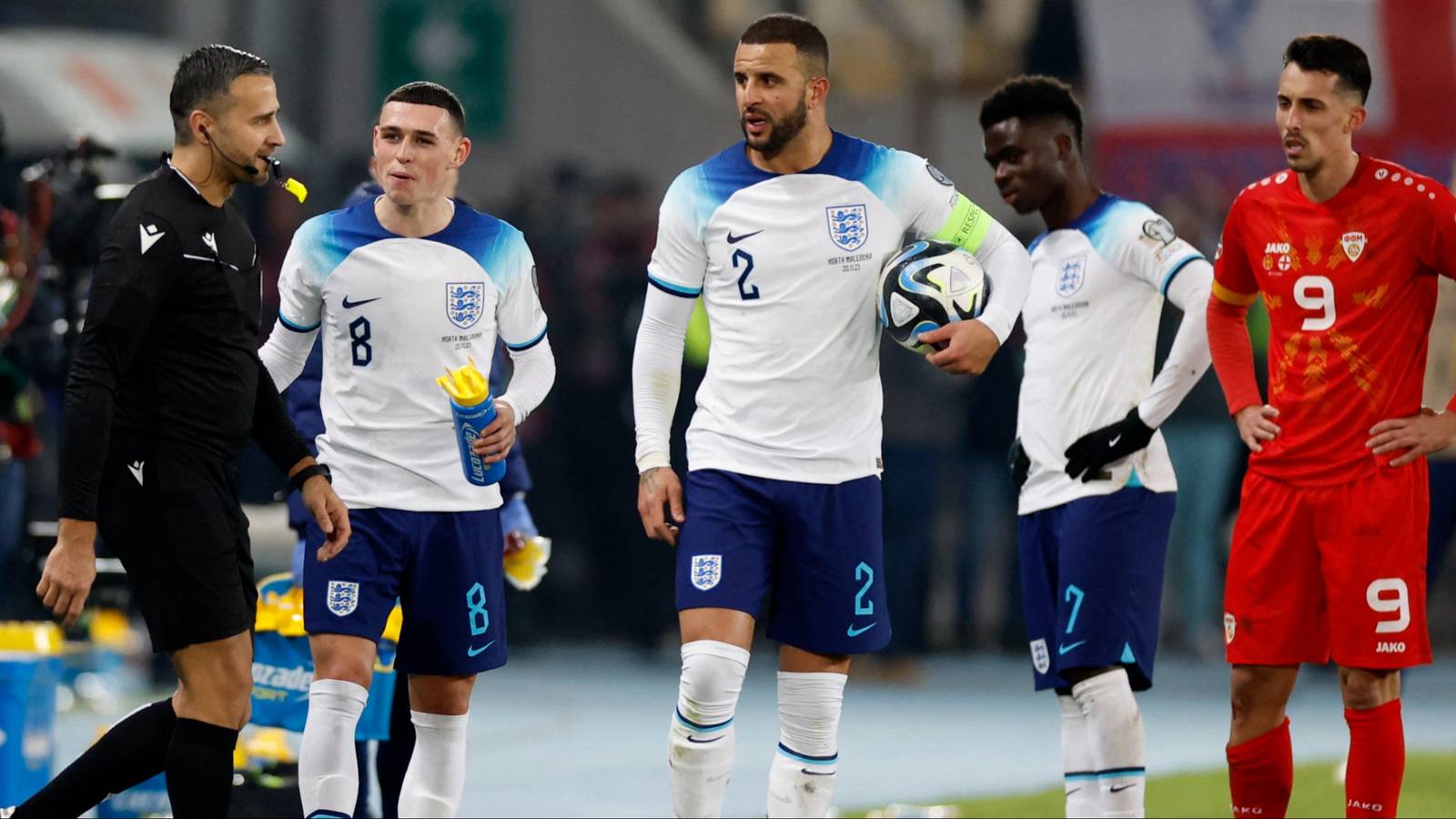 Jamie Carragher and Gary Lineker slam penalty decision in North ...