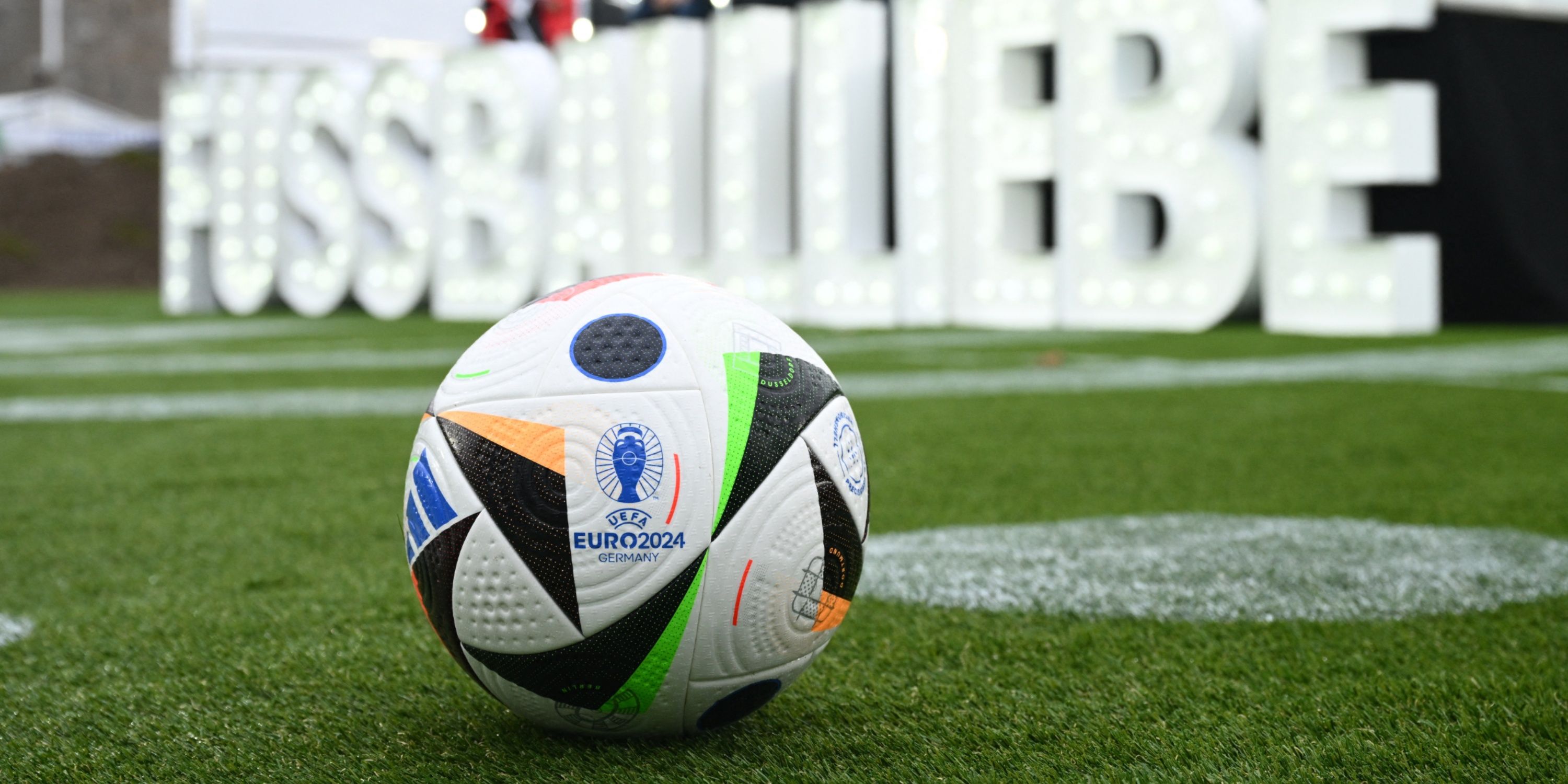 The official Euro 2024 match ball.